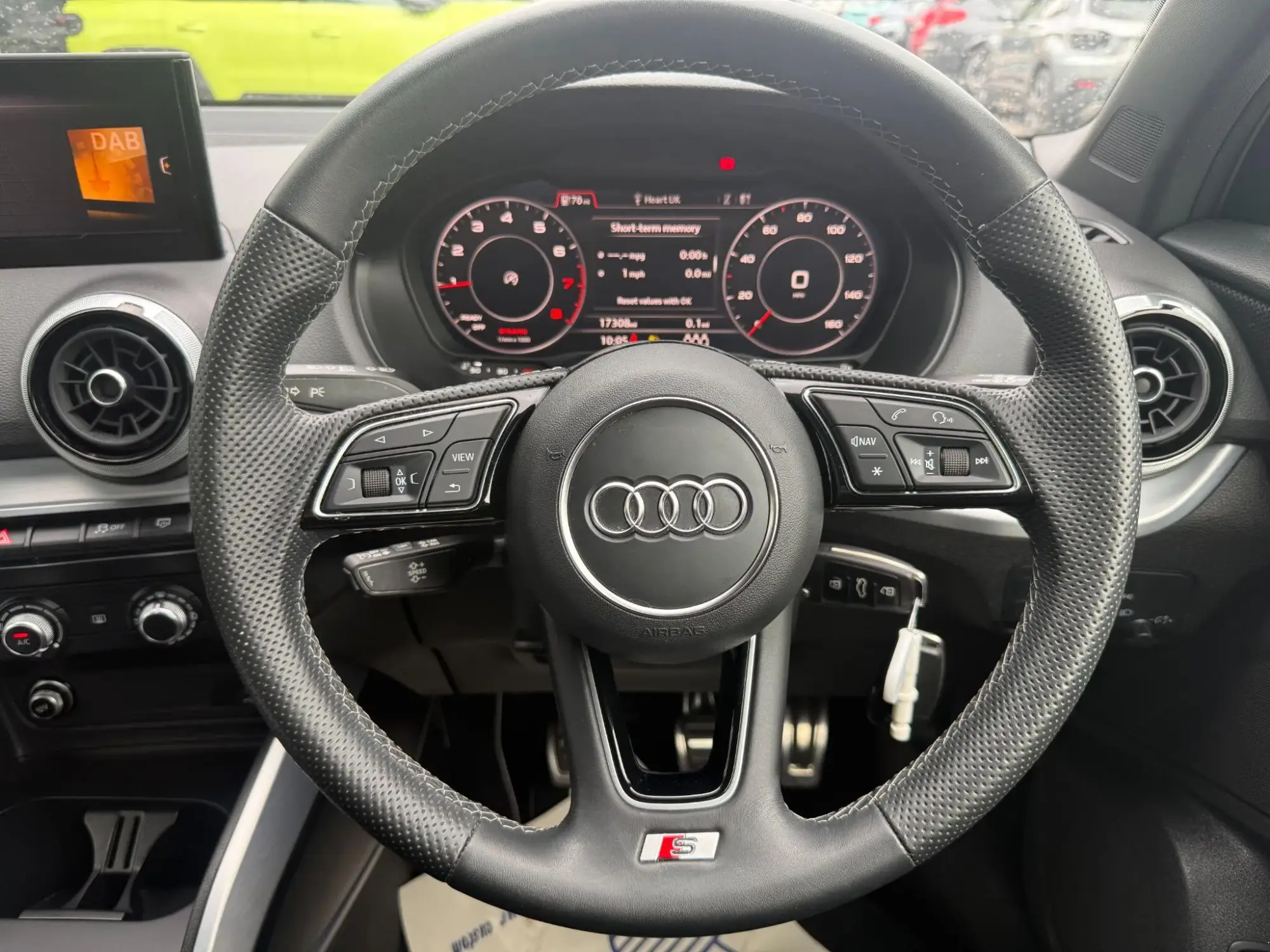 Audi Q2 Image 9