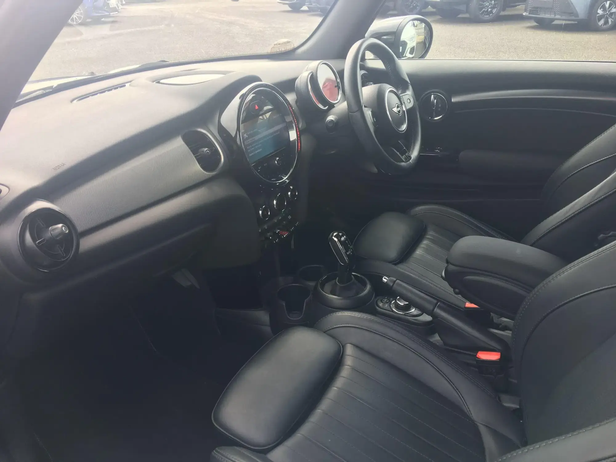 MINI Hatch Image 11