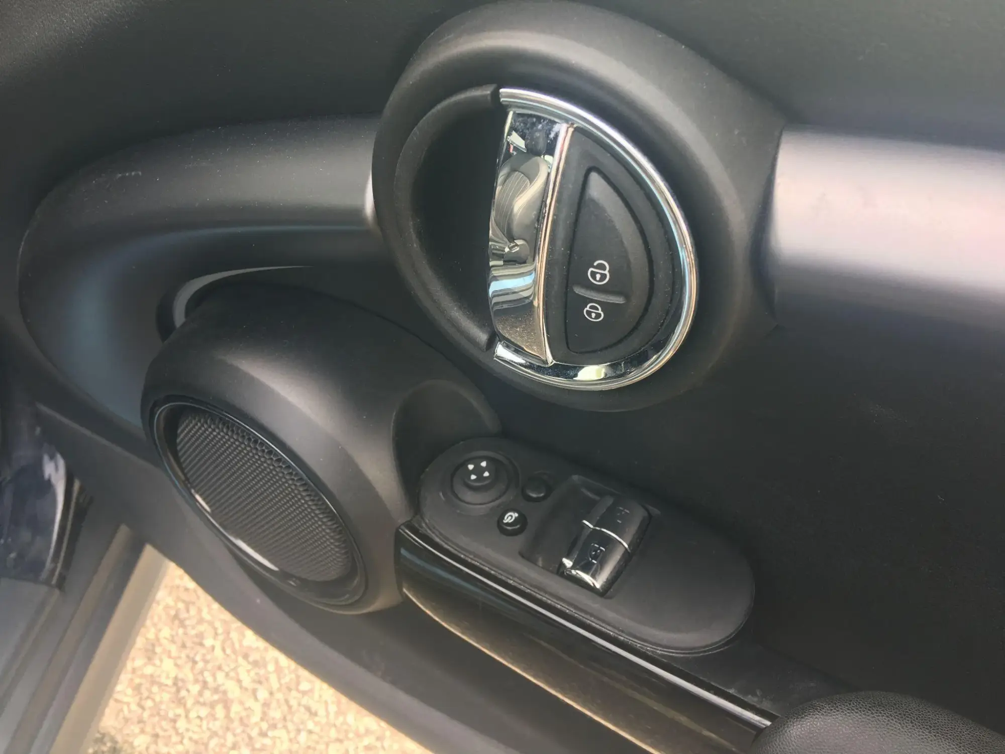 MINI Hatch Image 15