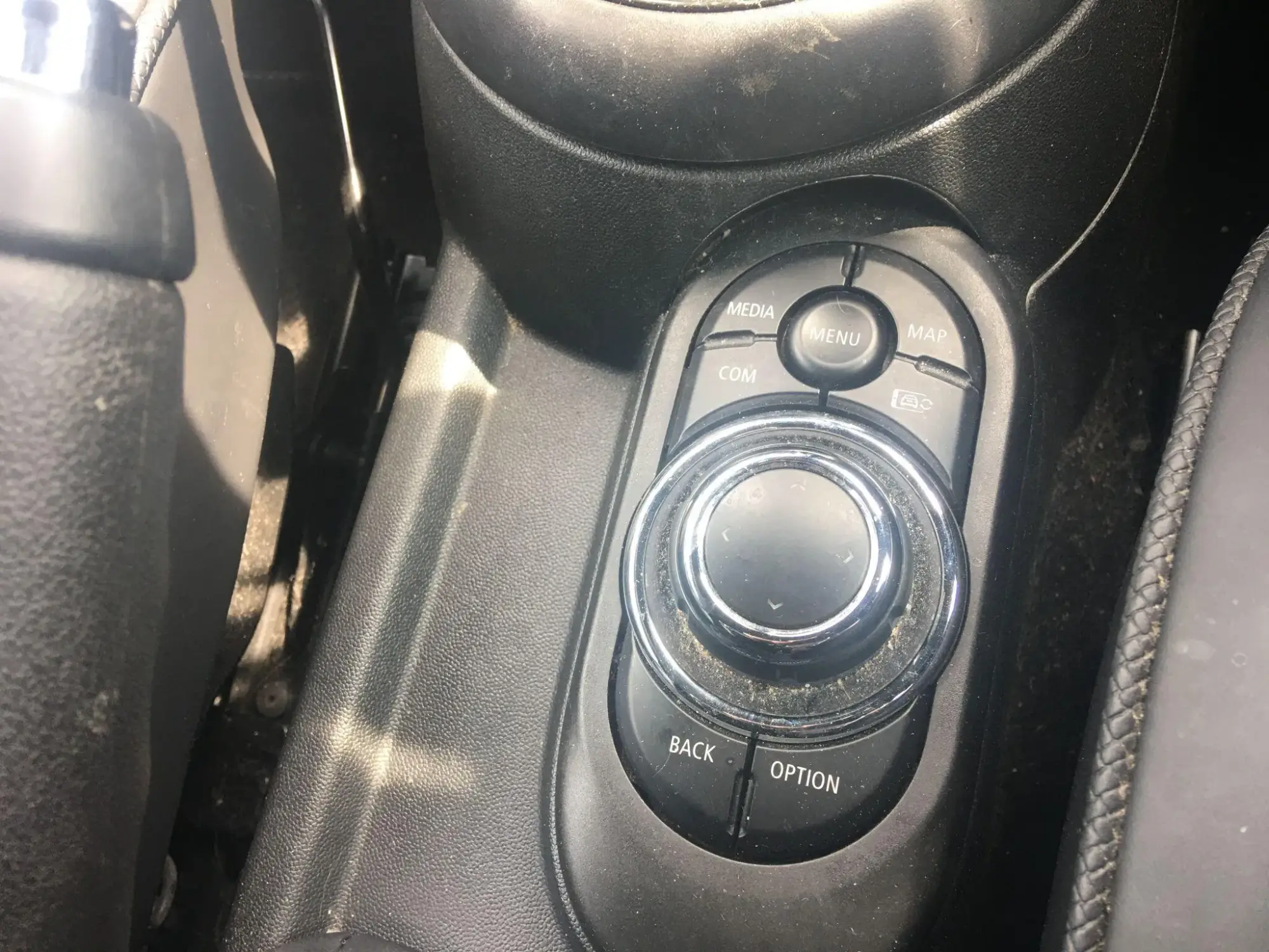 MINI Hatch Image 16