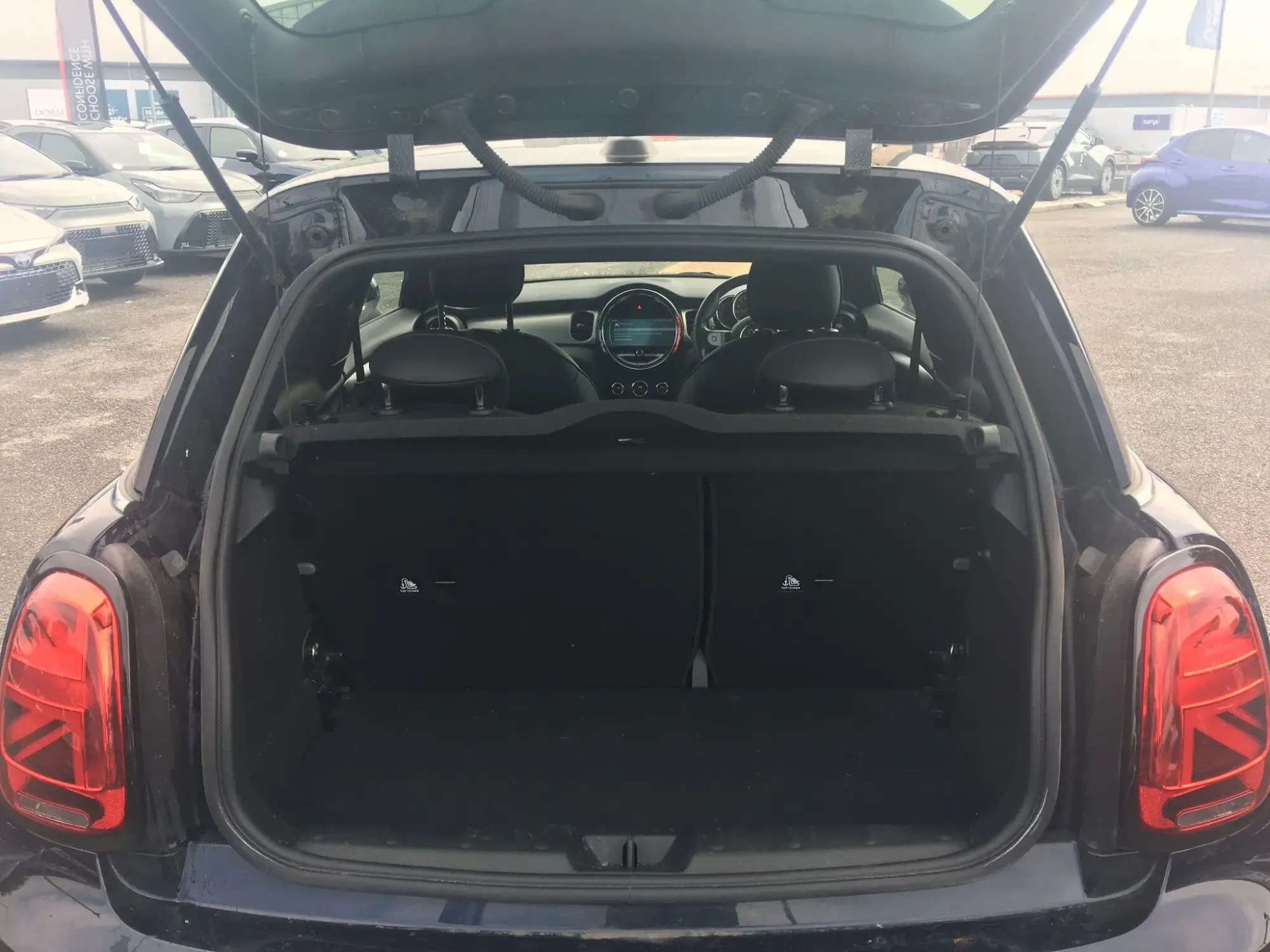 MINI Hatch Image 21