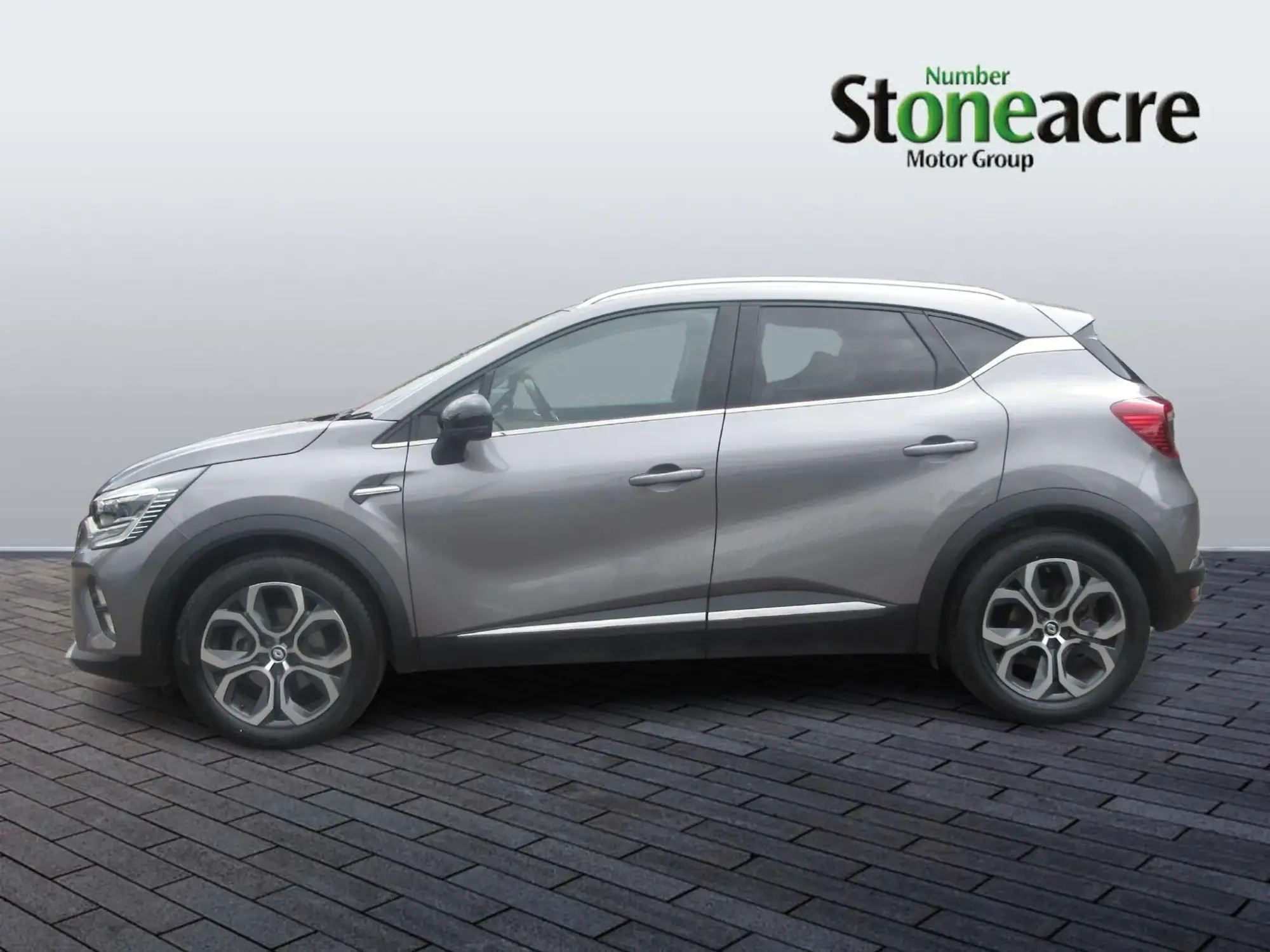 Renault Captur E-Tech Image 6 Renault Captur E-Tech Image 6
