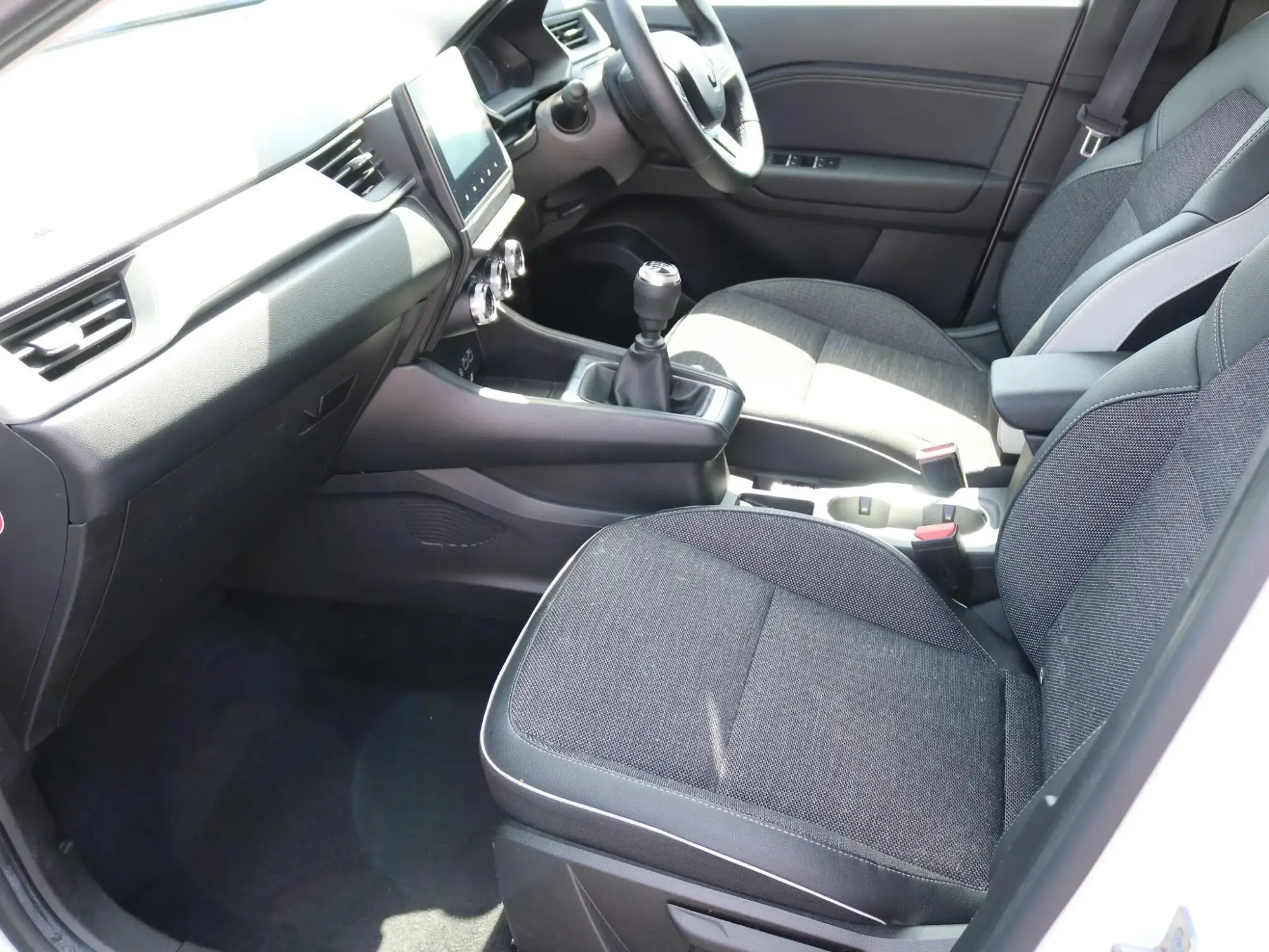 Renault Captur Image 13 Renault Captur Image 13