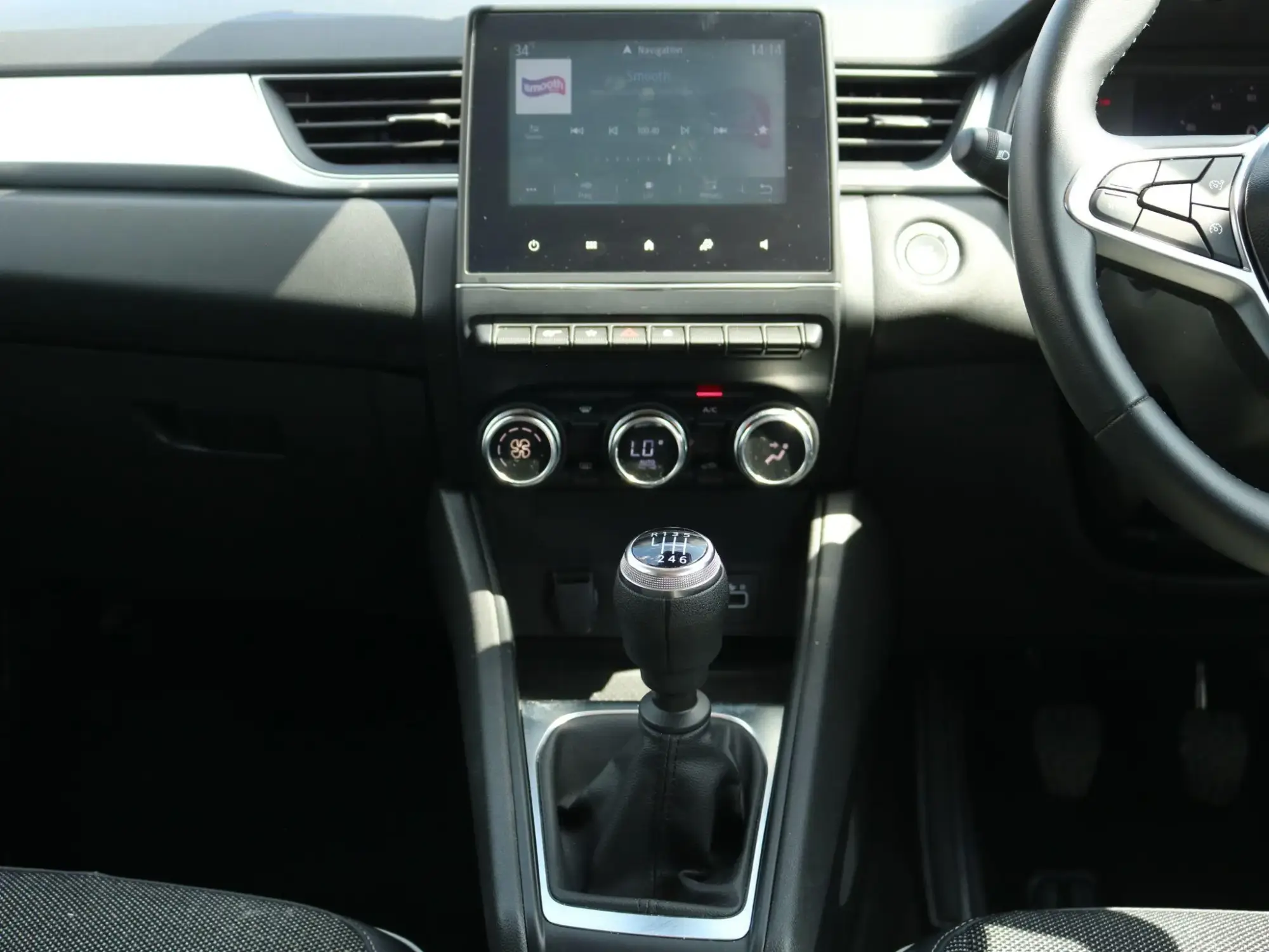Renault Captur Image 21 Renault Captur Image 21