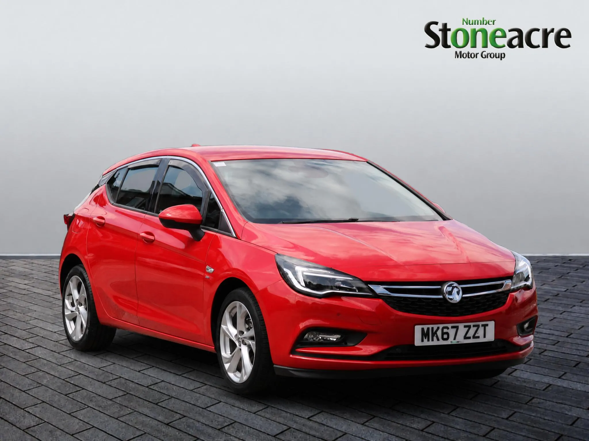 Vauxhall Astra listing photo