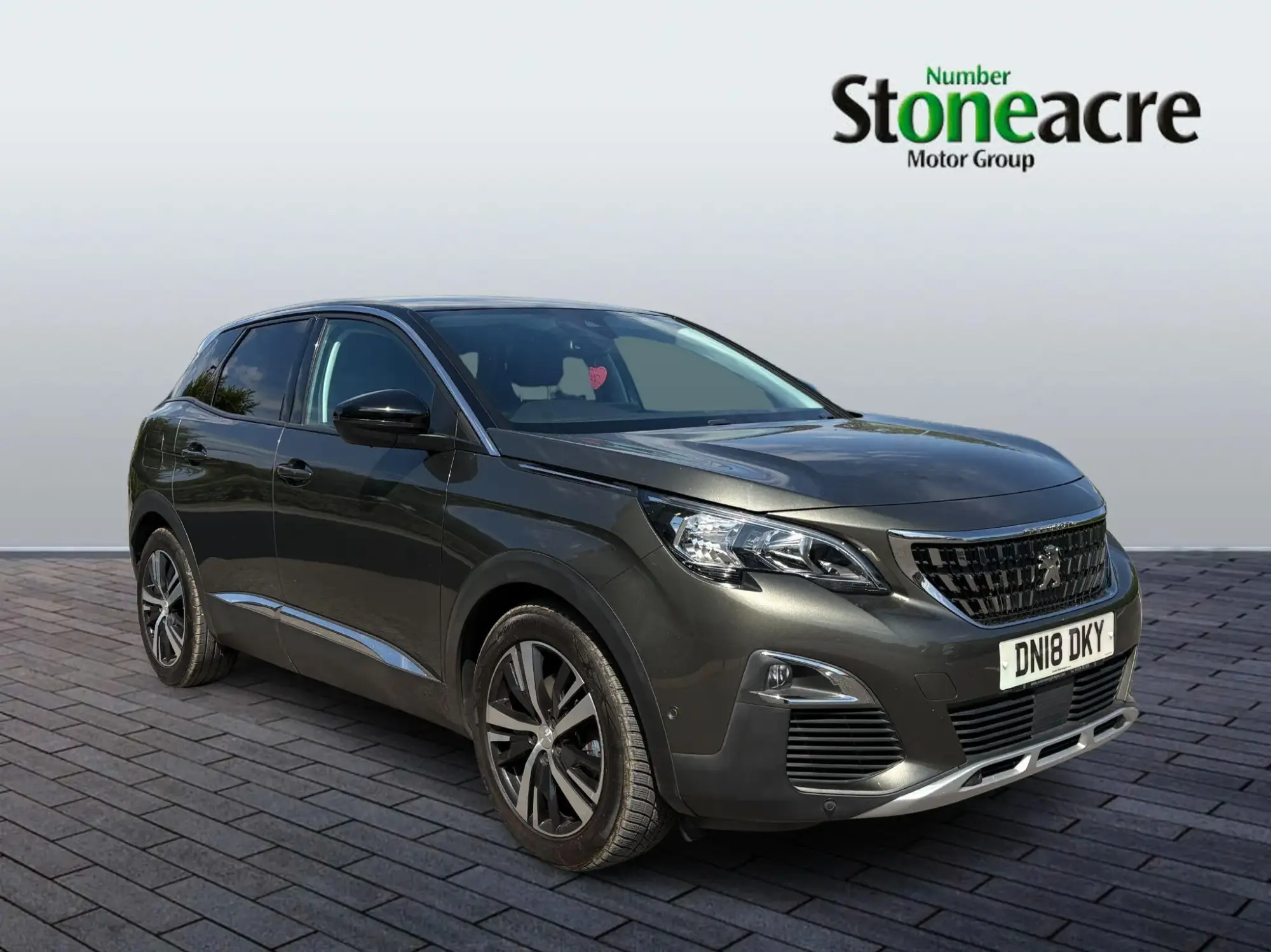 Peugeot 3008 Image 1 Peugeot 3008 Image 1