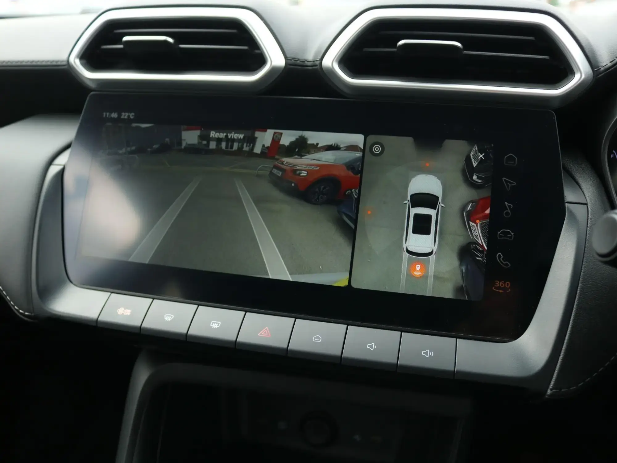 MG ZS Image 18