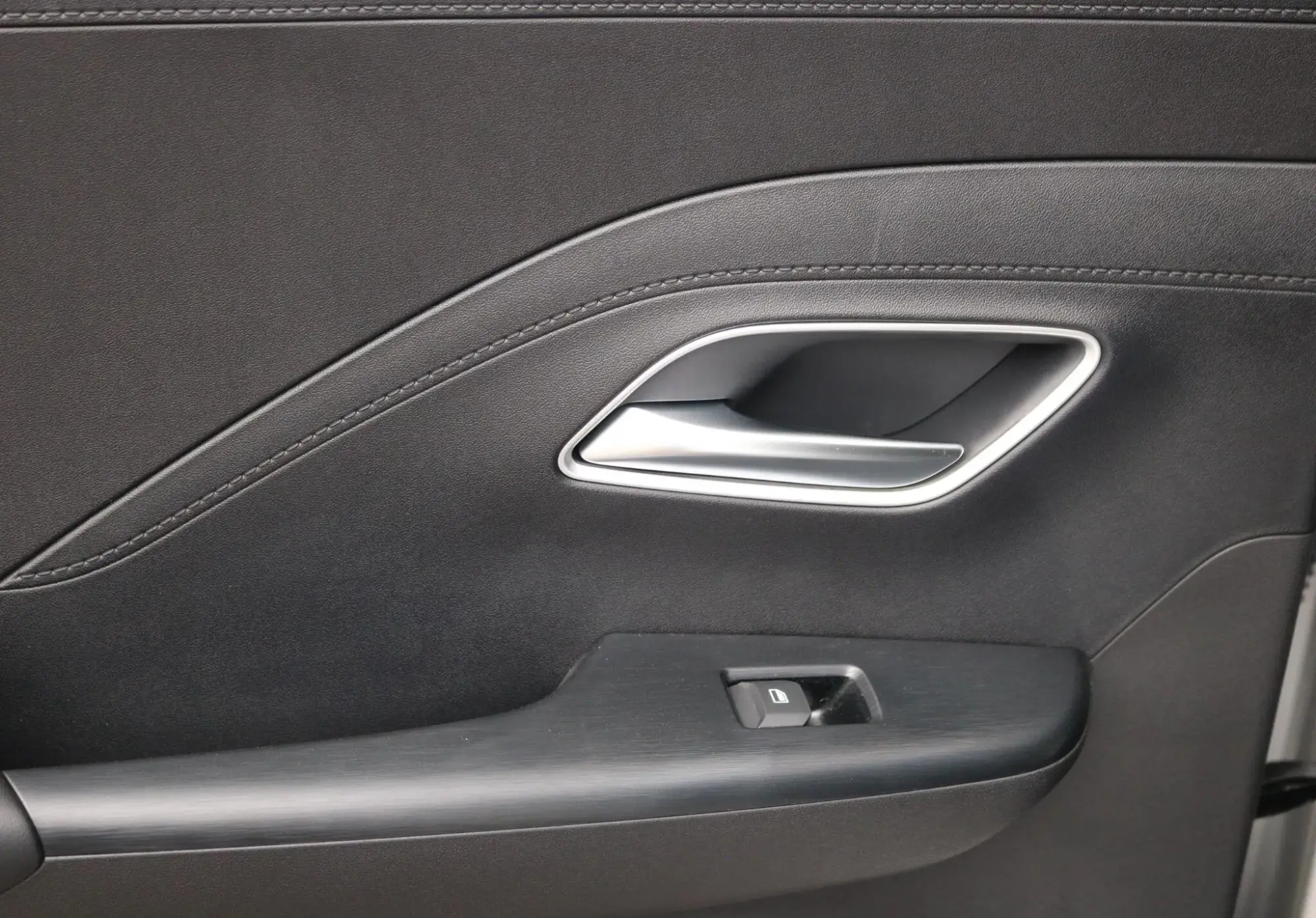 MG ZS Image 24