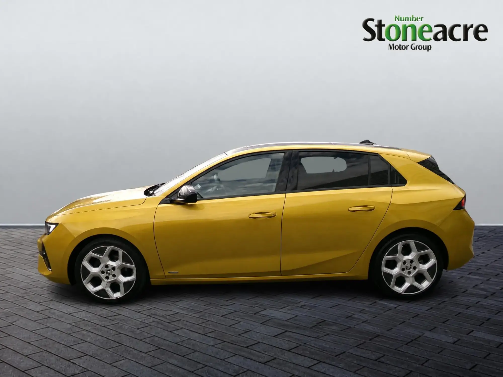 Vauxhall Astra Image 8 Vauxhall Astra Image 8