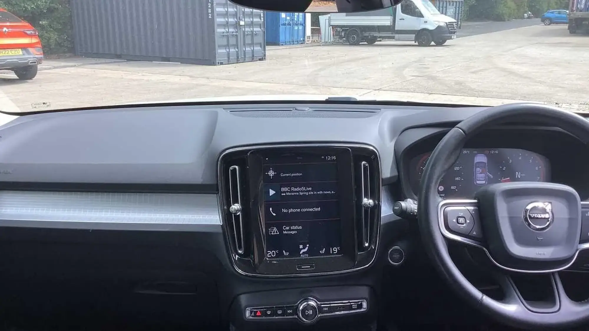 Volvo XC40 Image 11