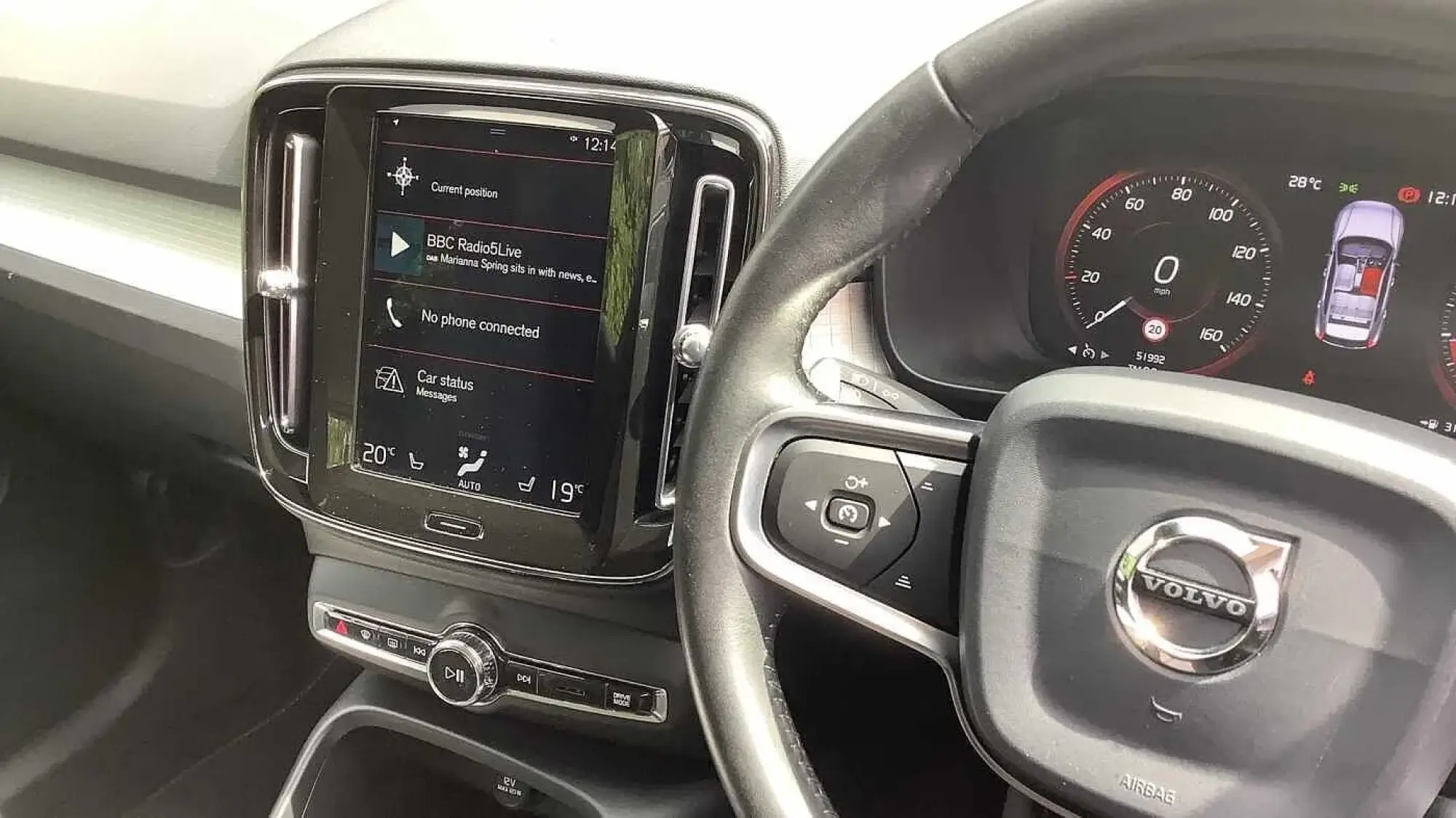 Volvo XC40 Image 12