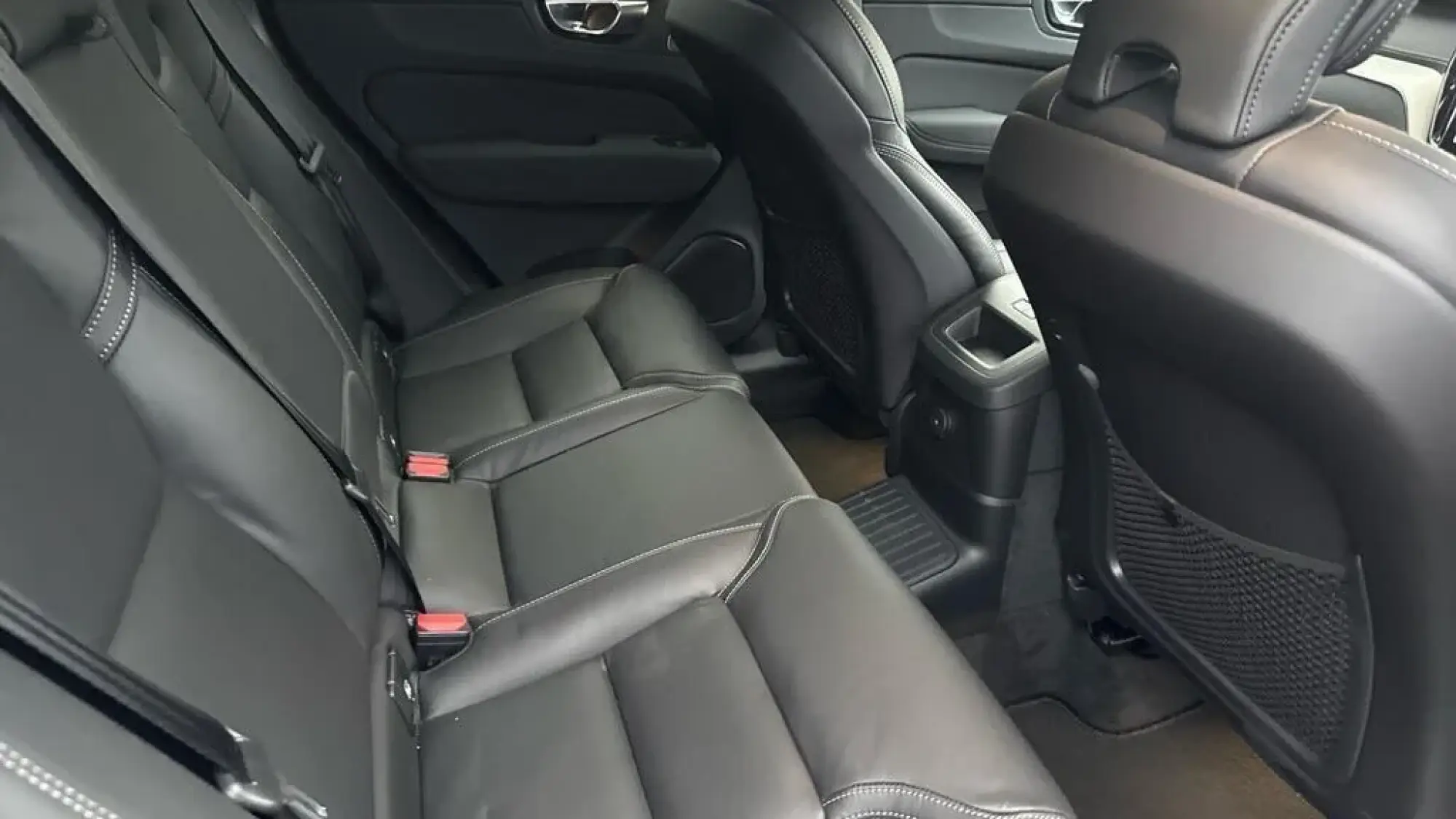 Volvo XC60 Image 11