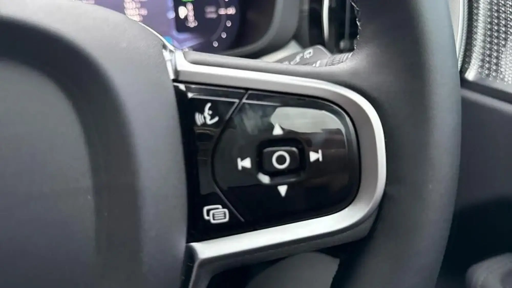 Volvo XC60 Image 12