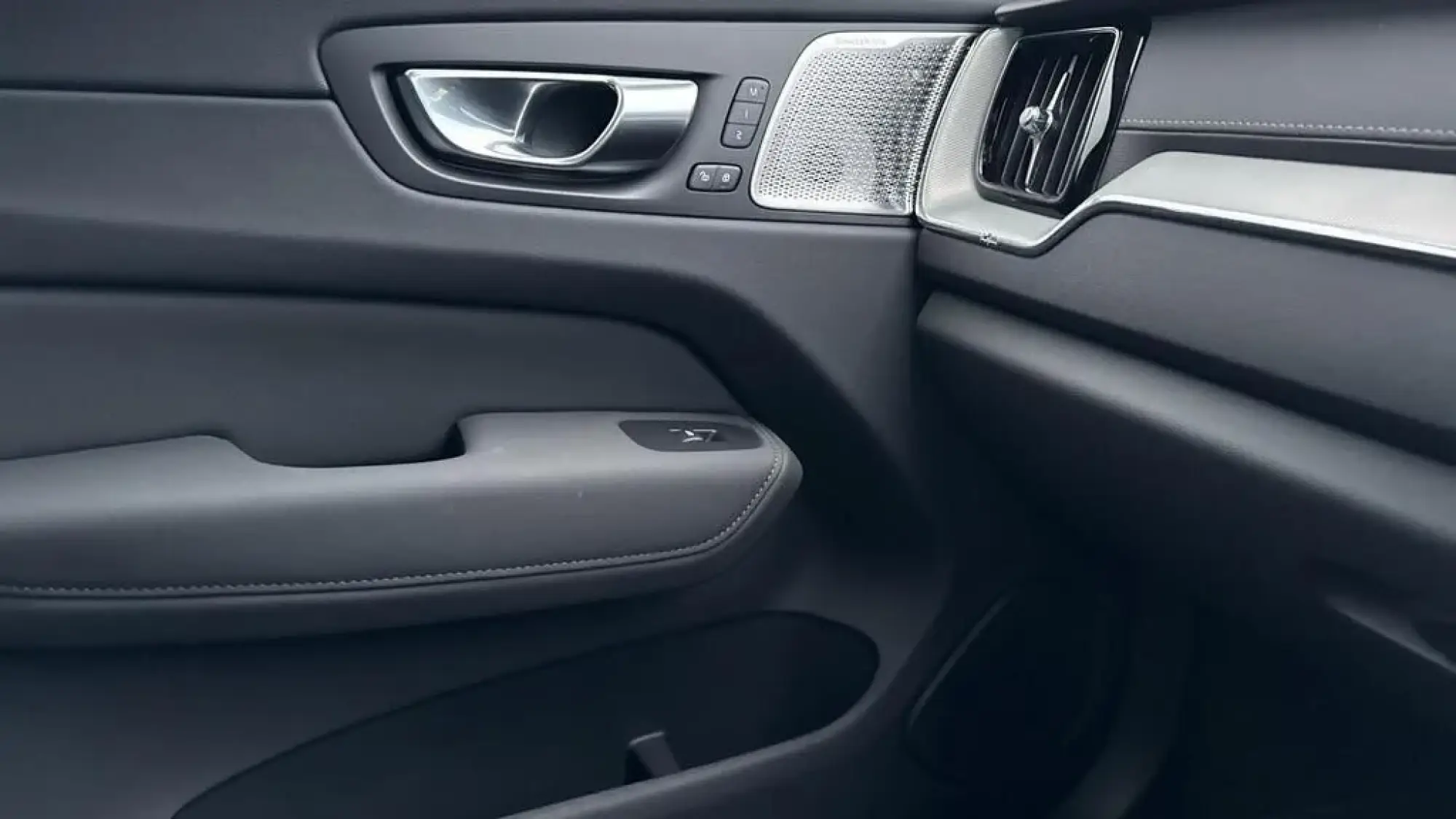 Volvo XC60 Image 30