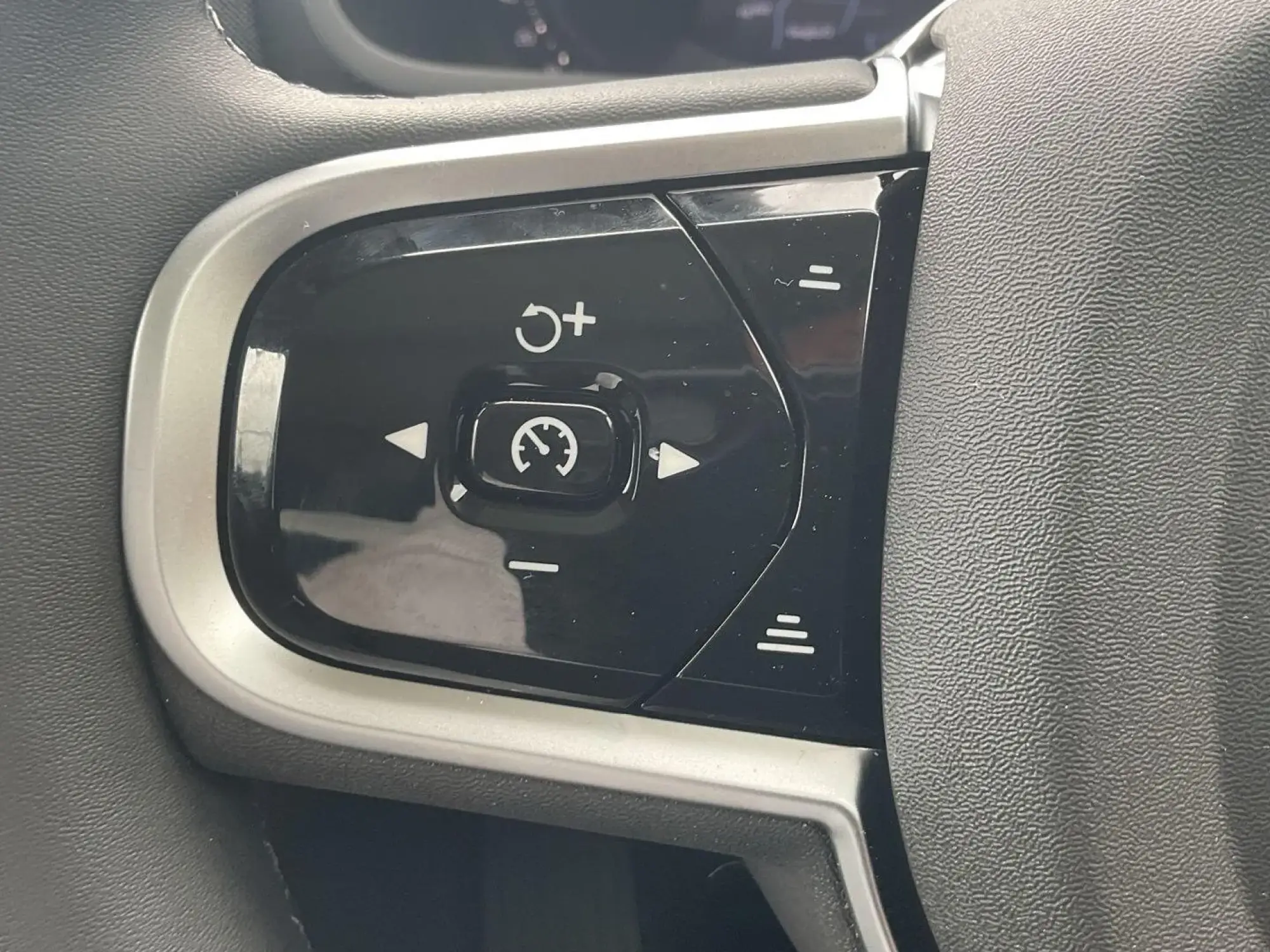 Volvo XC60 Image 34