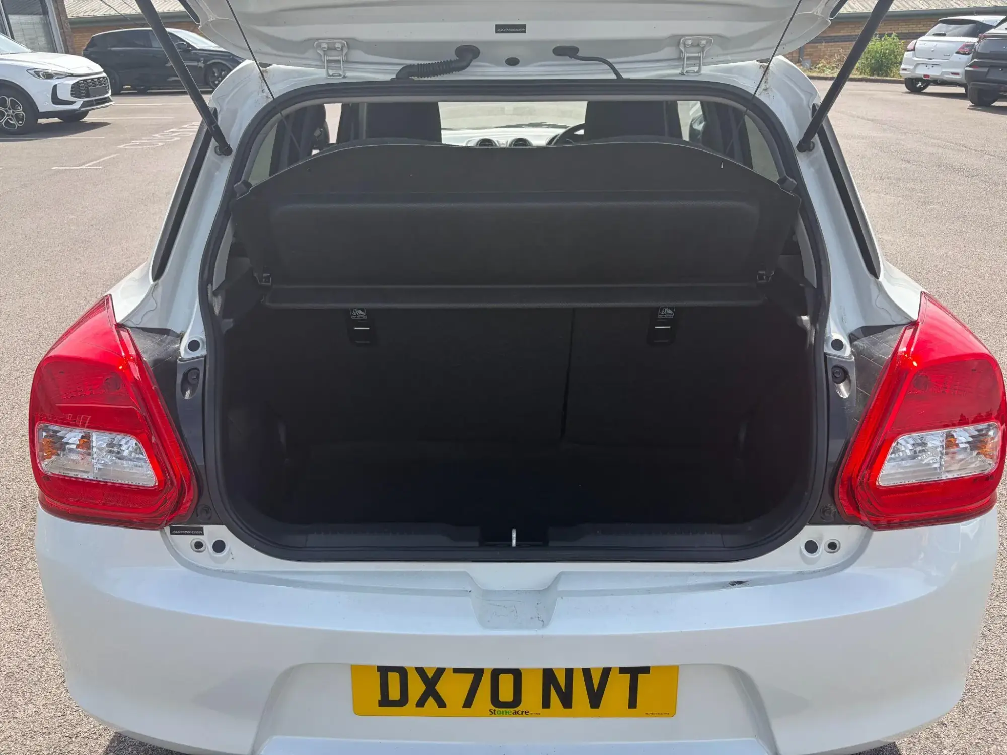 Suzuki Swift Image 12
