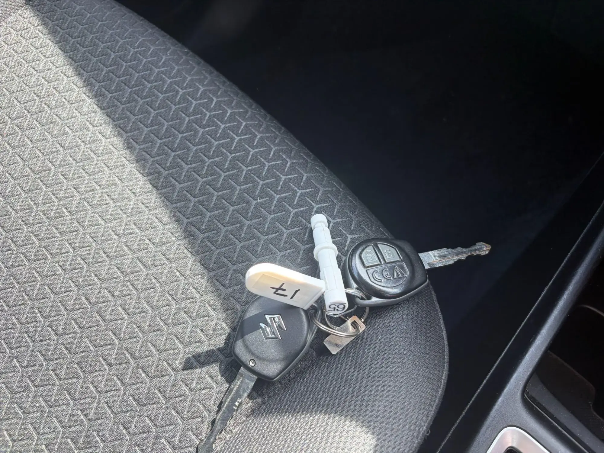 Suzuki Swift Image 15