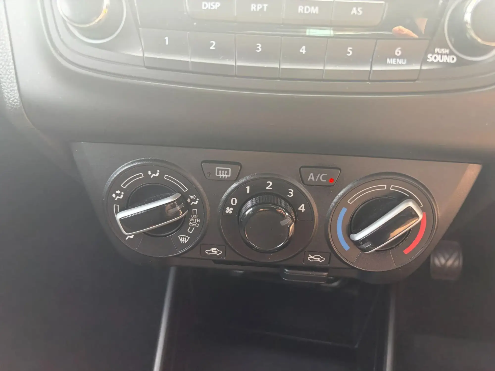 Suzuki Swift Image 19