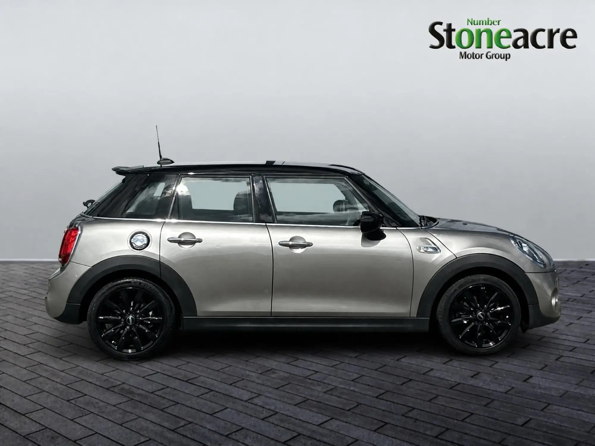 MINI Hatch Image 2 MINI Hatch Image 2