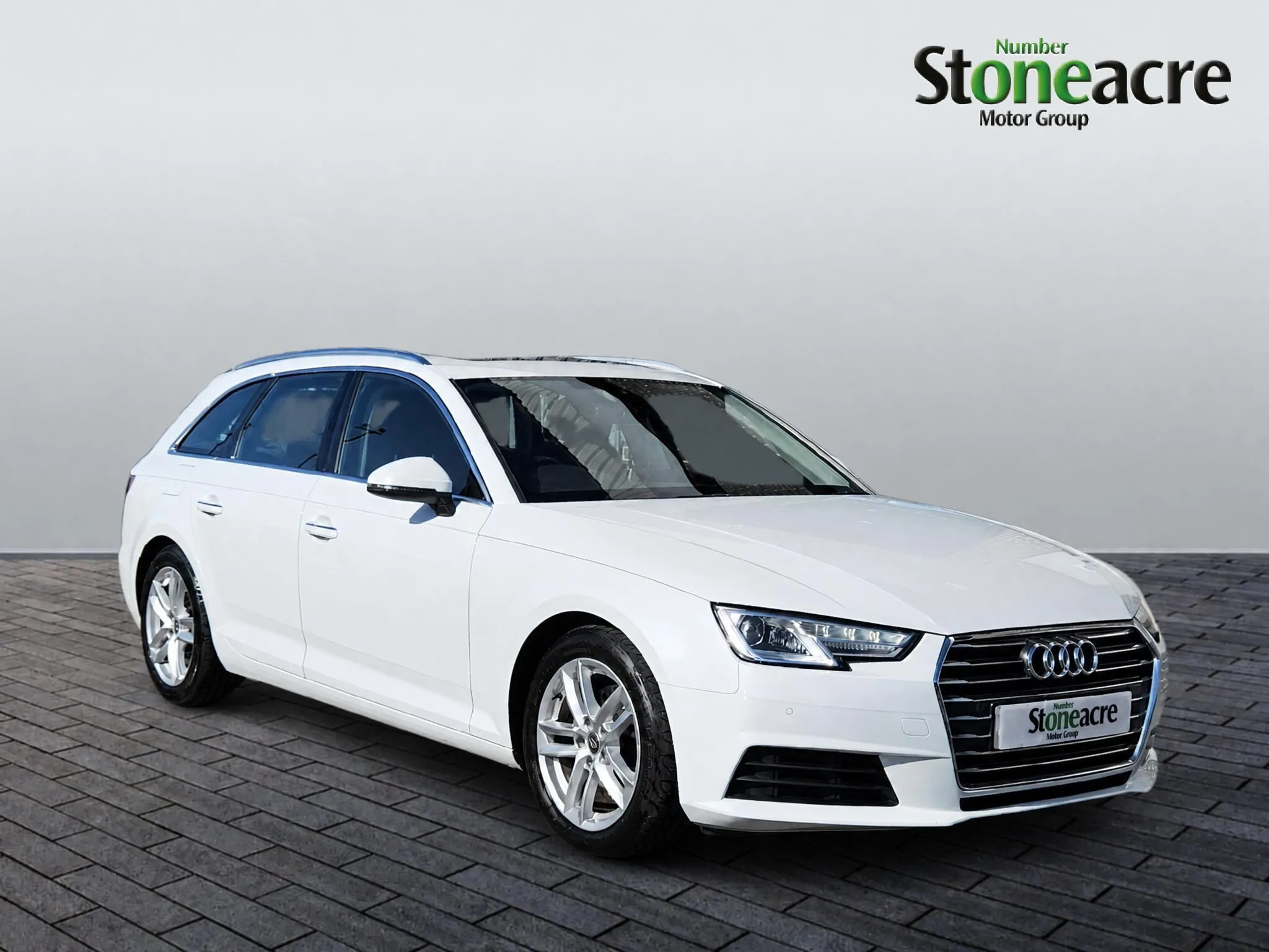 Audi A4 Avant dealer public-web source image