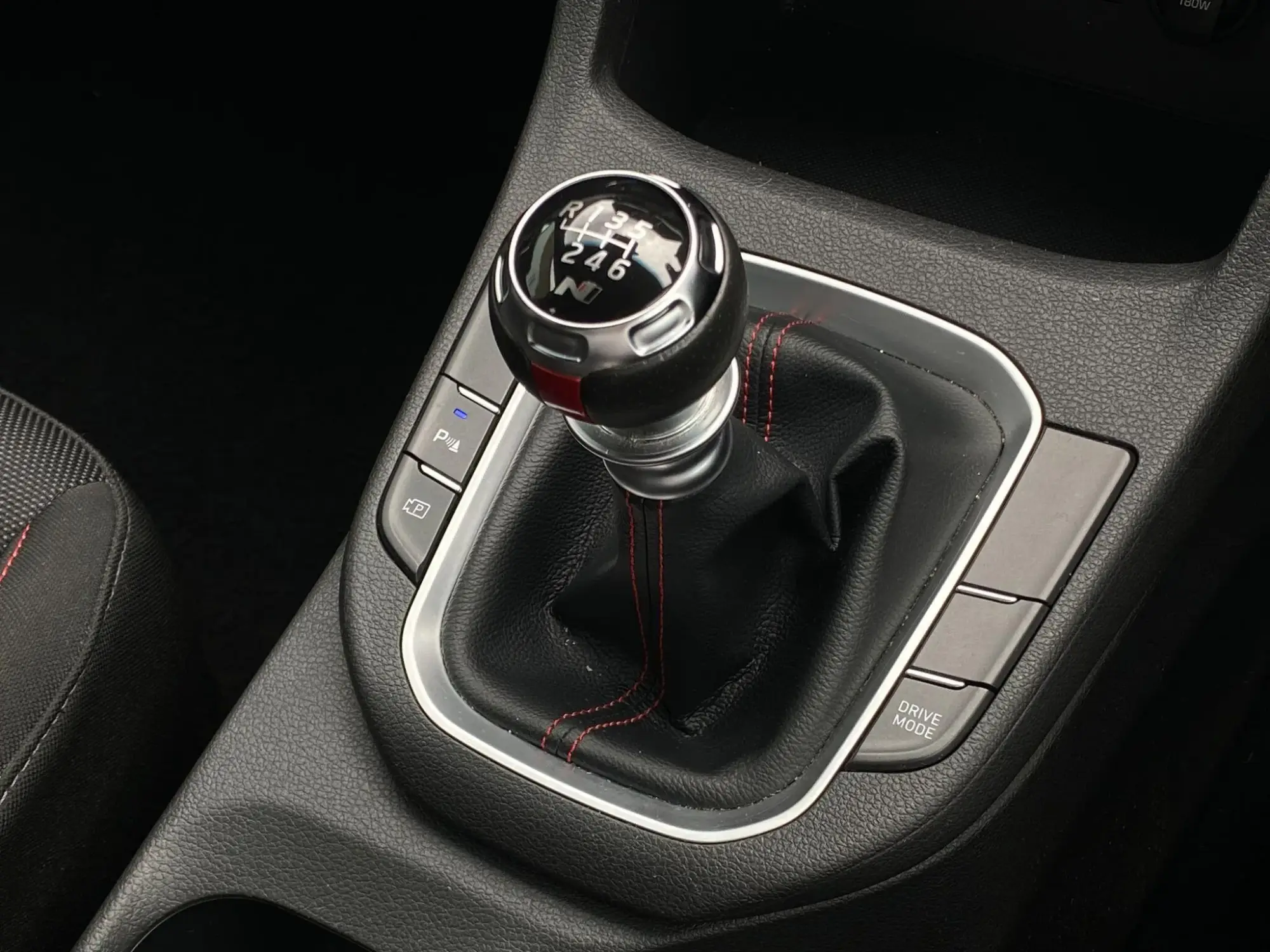 Hyundai i30 Image 12