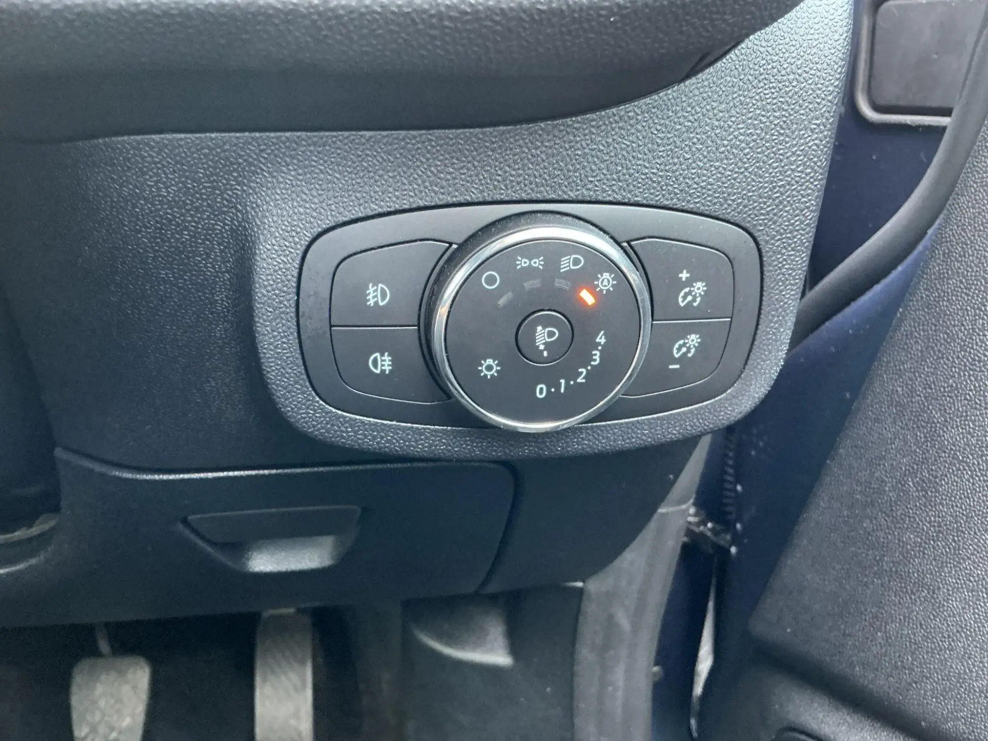 Ford Fiesta Image 16