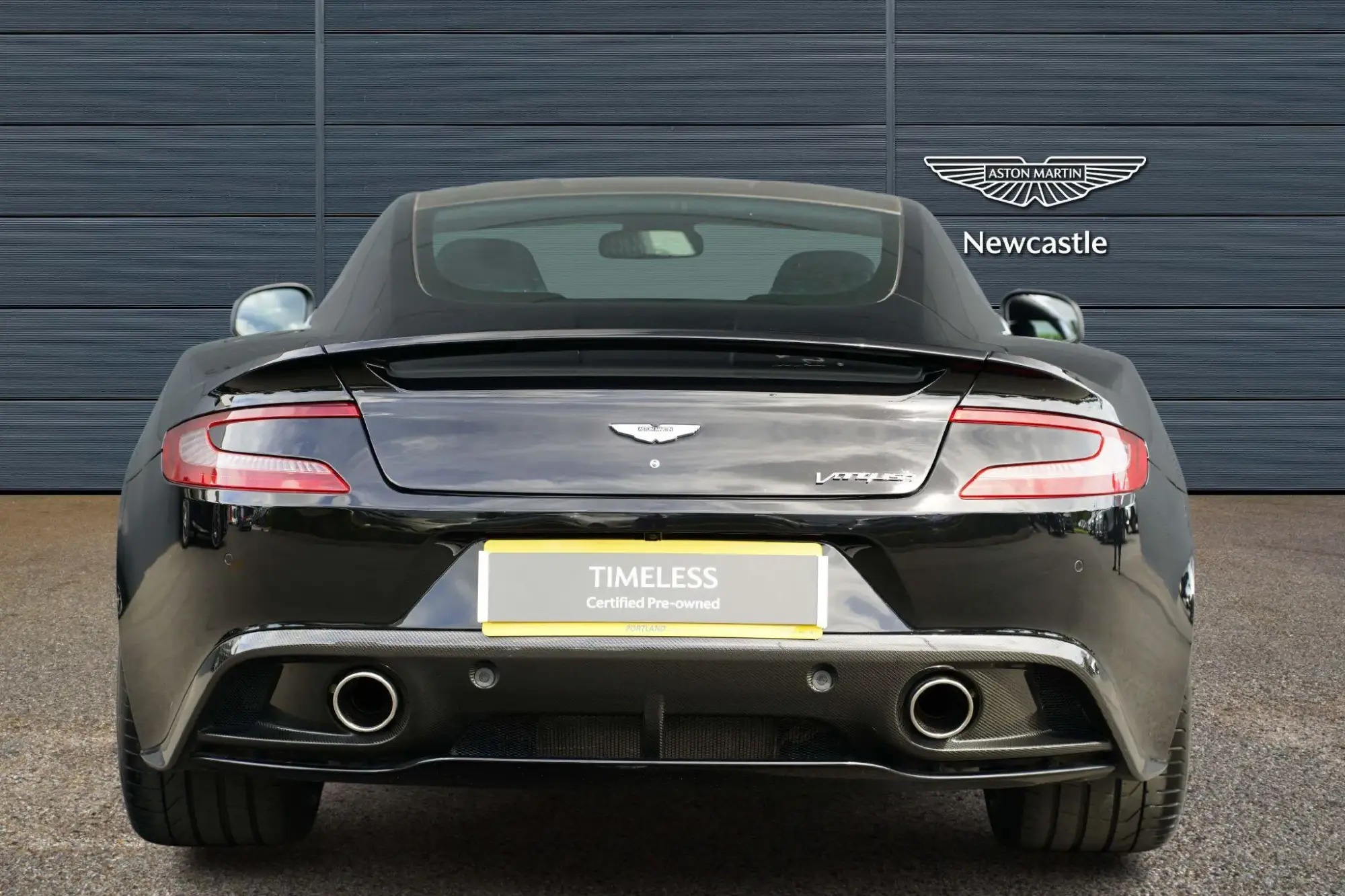 Aston Martin Vanquish Image 6 Aston Martin Vanquish Image 6