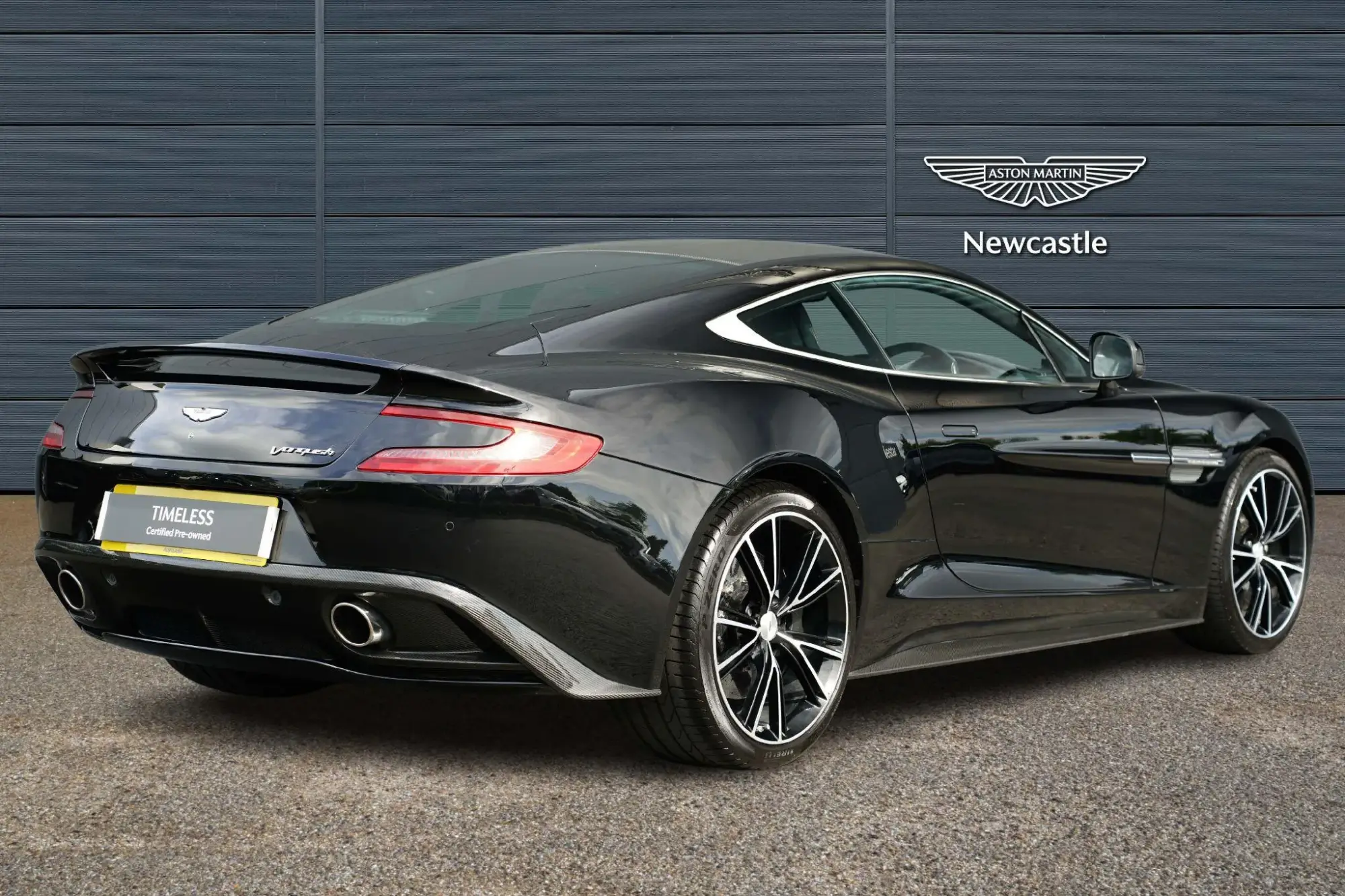 Aston Martin Vanquish Image 8 Aston Martin Vanquish Image 8