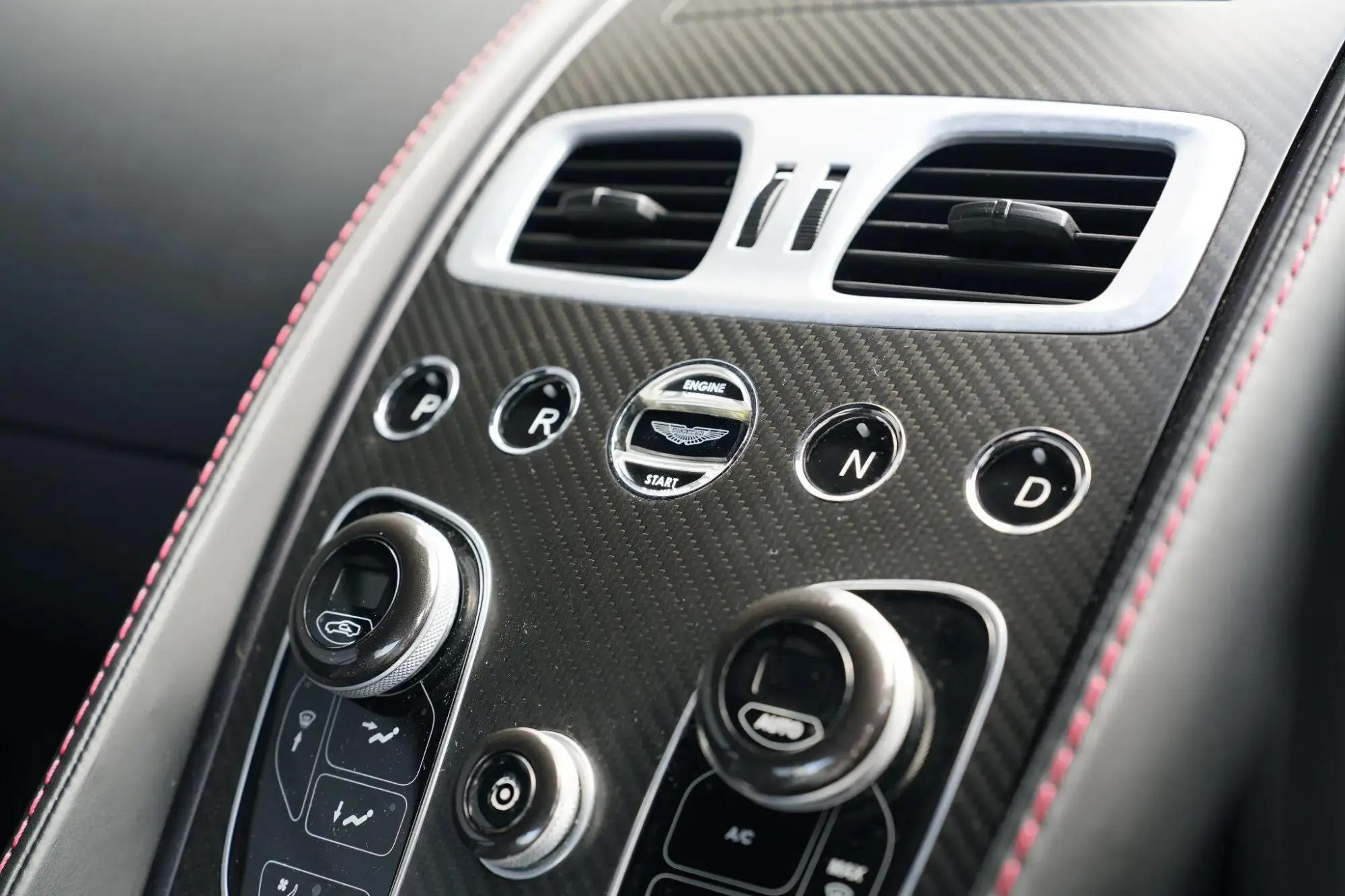 Aston Martin Vanquish Image 17 Aston Martin Vanquish Image 17