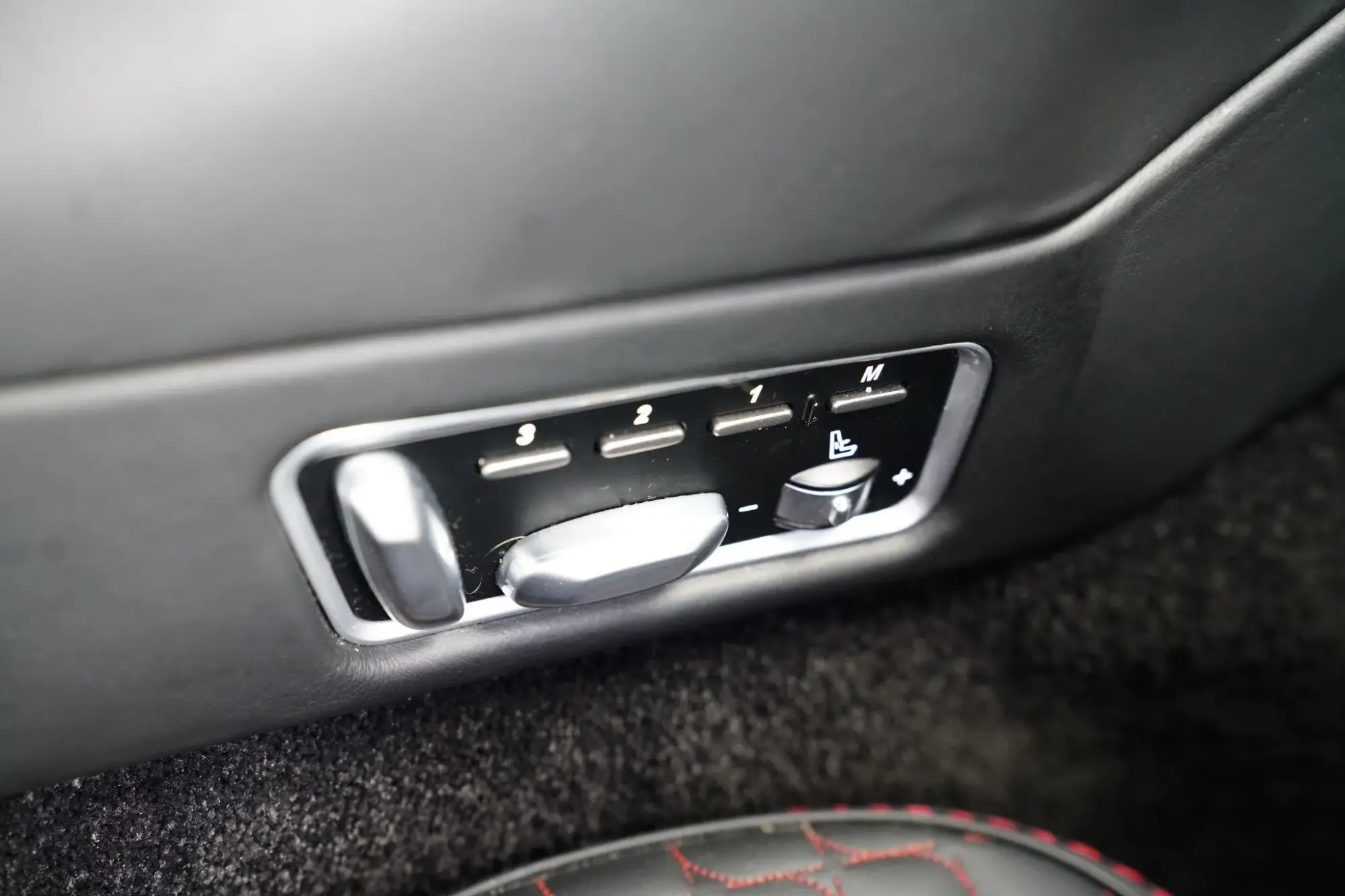 Aston Martin Vanquish Image 18 Aston Martin Vanquish Image 18