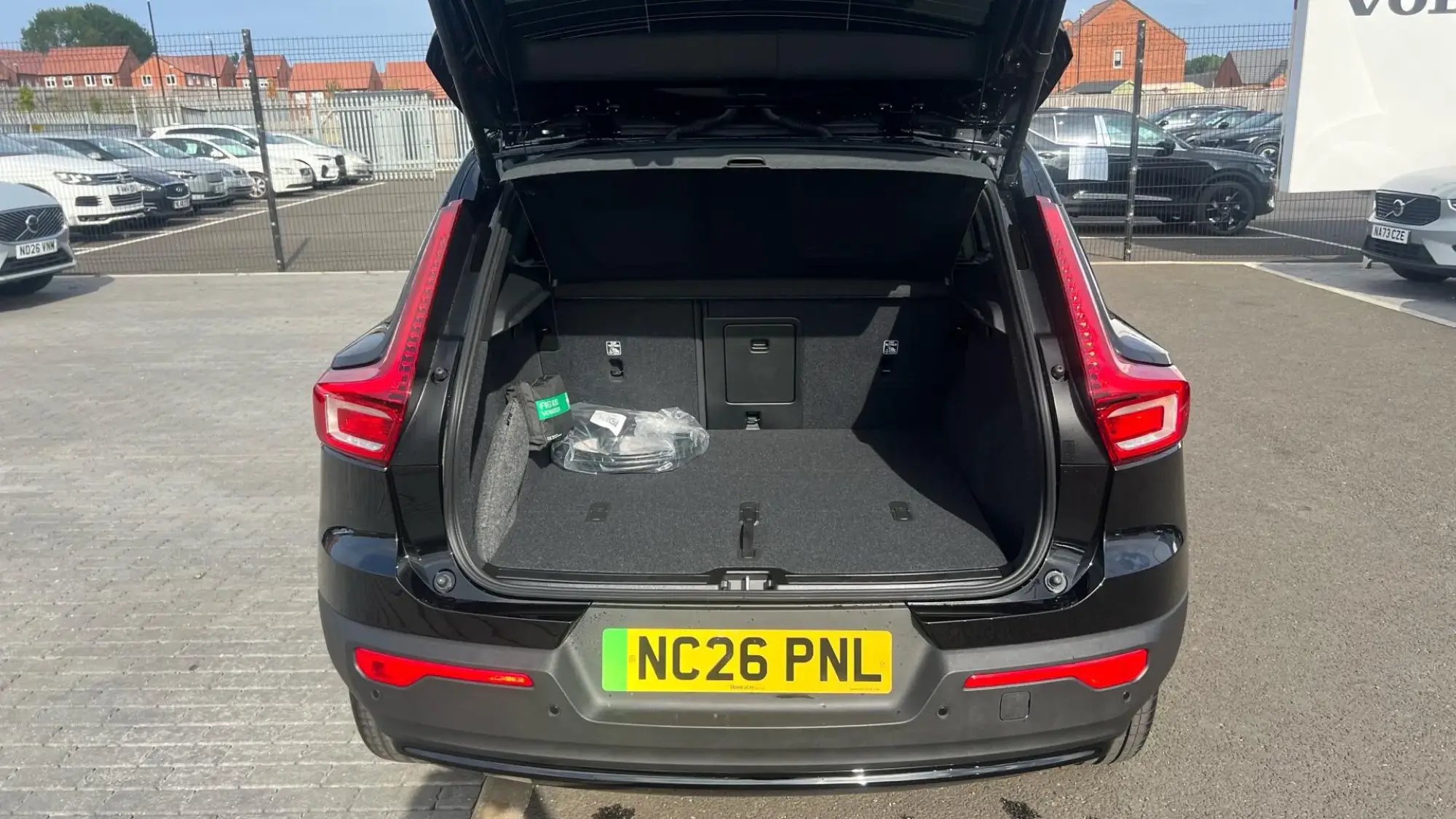 Volvo EX40 Image 13