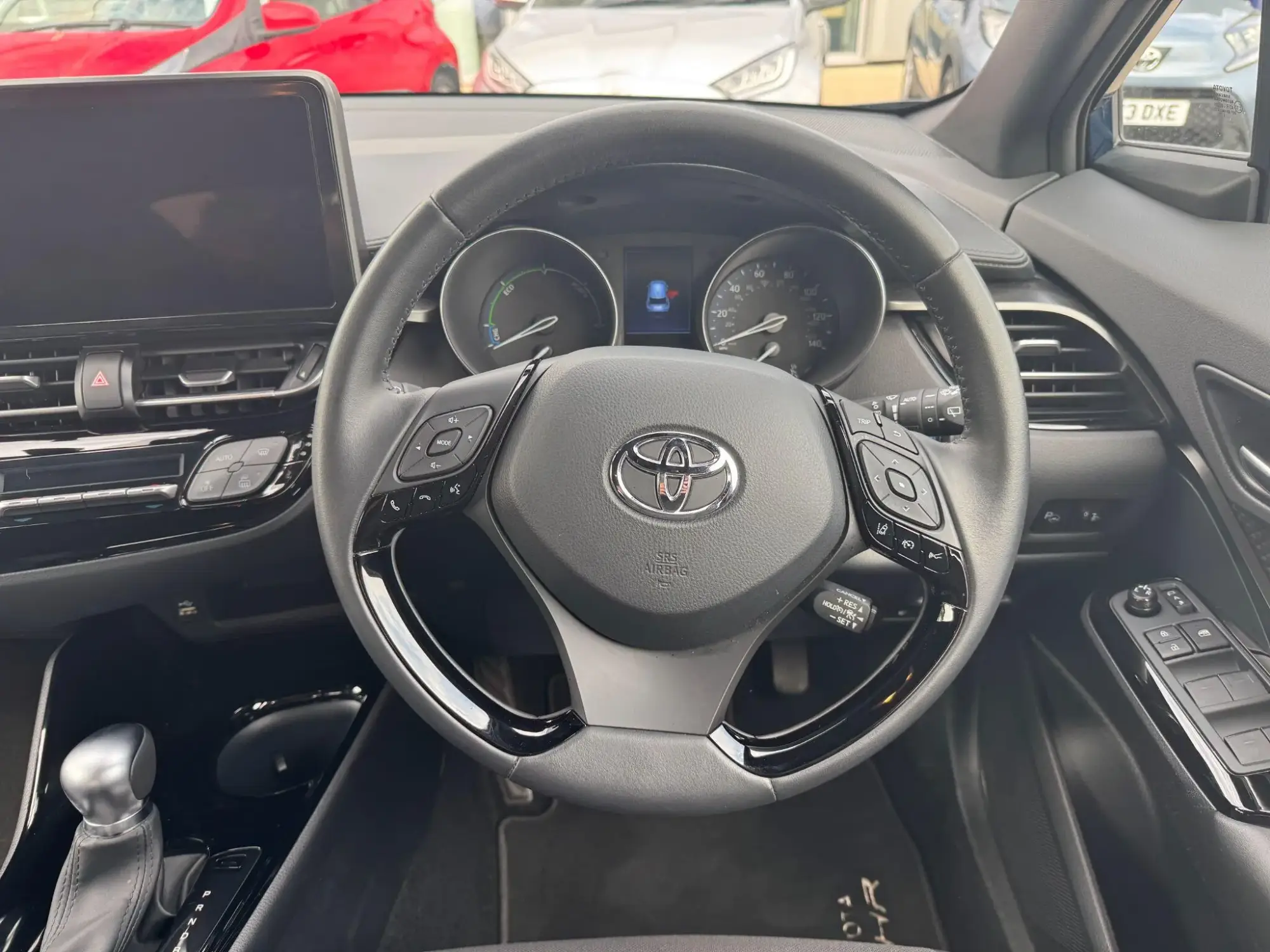 Toyota C-HR Self-Charging Hybrid Image 17 Toyota C-HR Self-Charging Hybrid Image 17