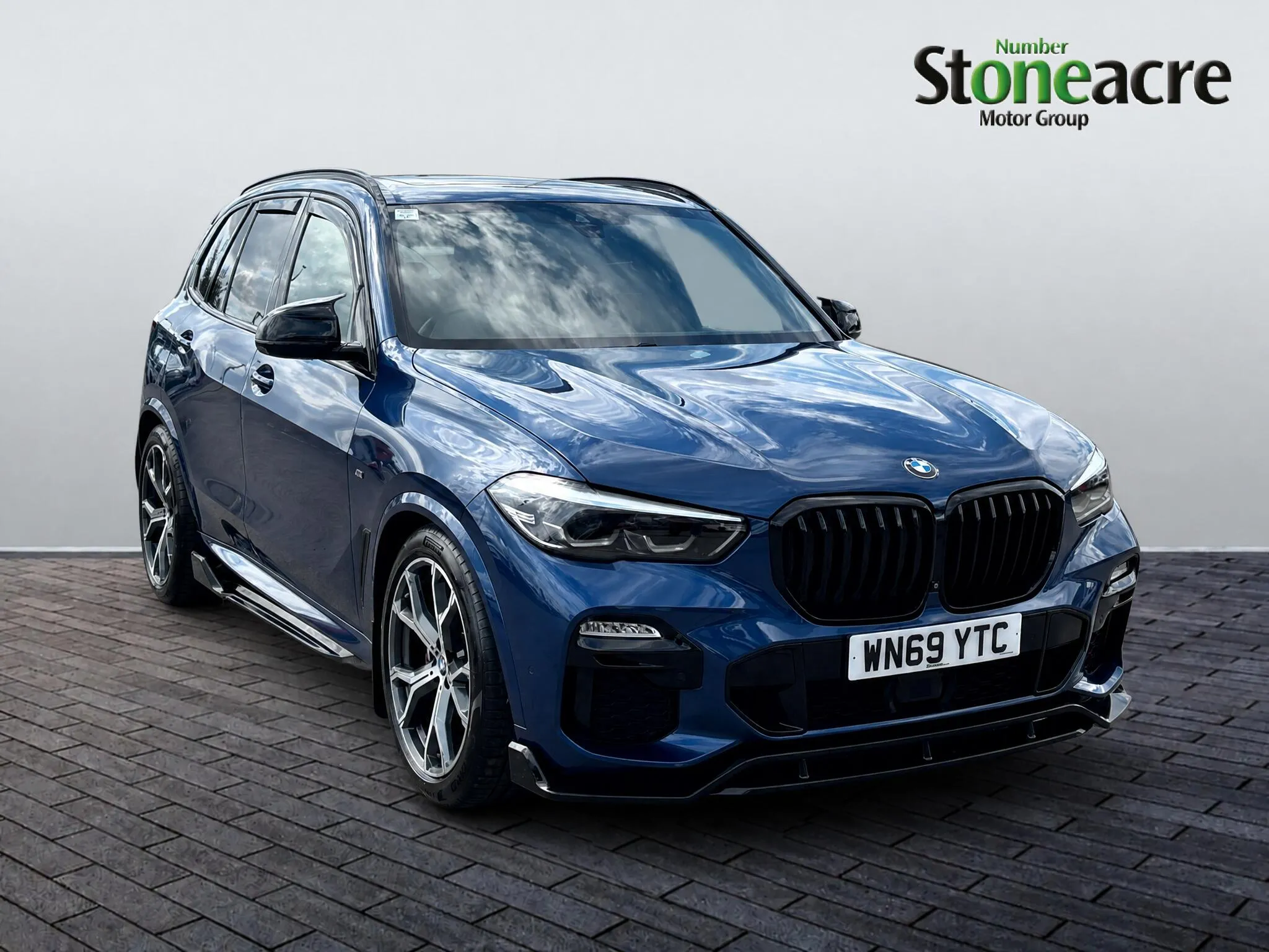 BMW X5 listing photo