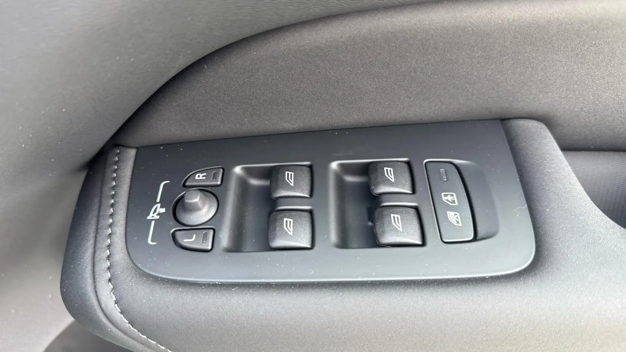 Volvo XC60 Image 32 Volvo XC60 Image 32