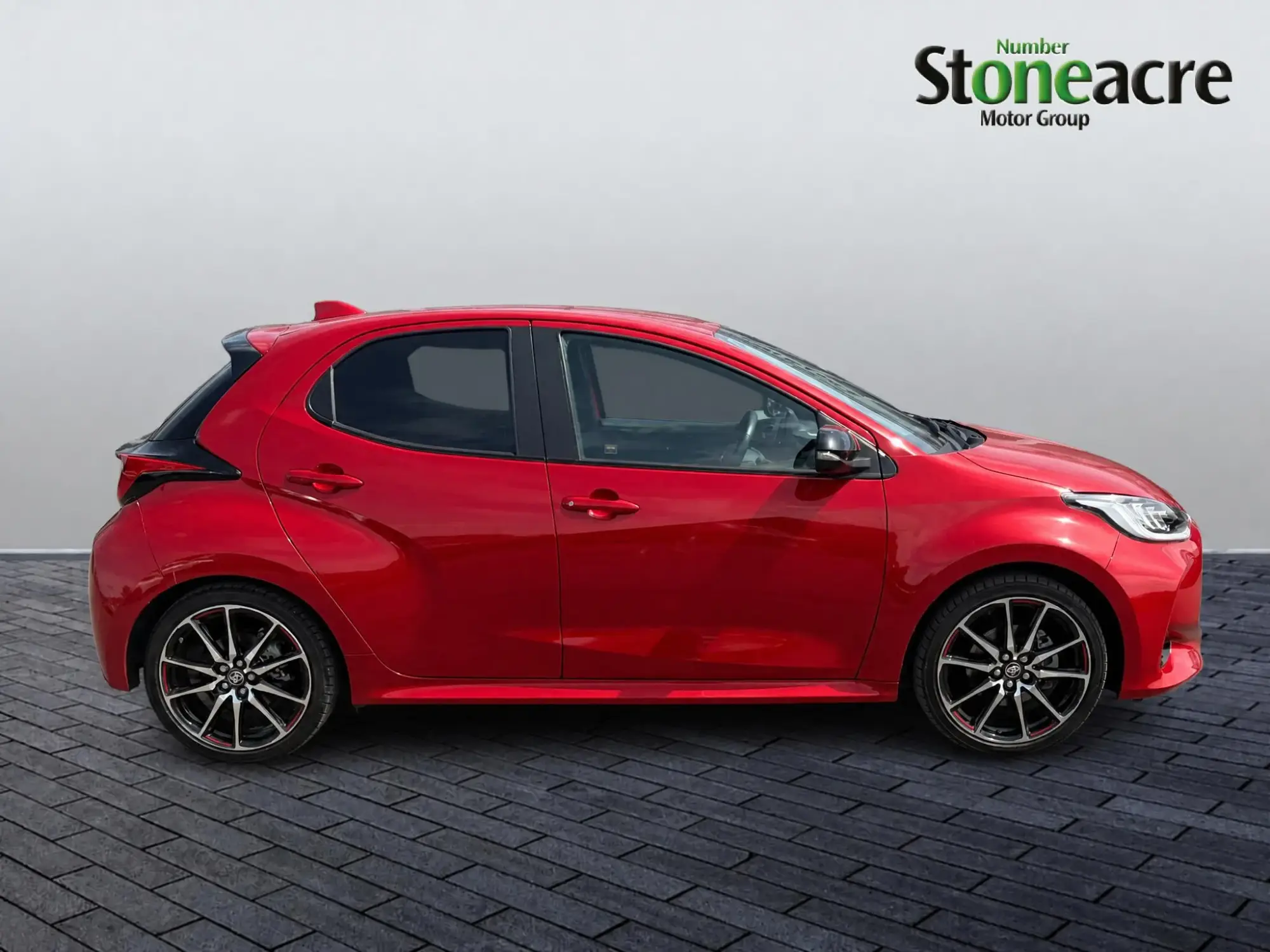 Toyota Yaris 1.5 Hybrid GR Sport 5dr CVT DV72ZGJ Image 2 Toyota Yaris 1.5 Hybrid GR Sport 5dr CVT DV72ZGJ Image 2