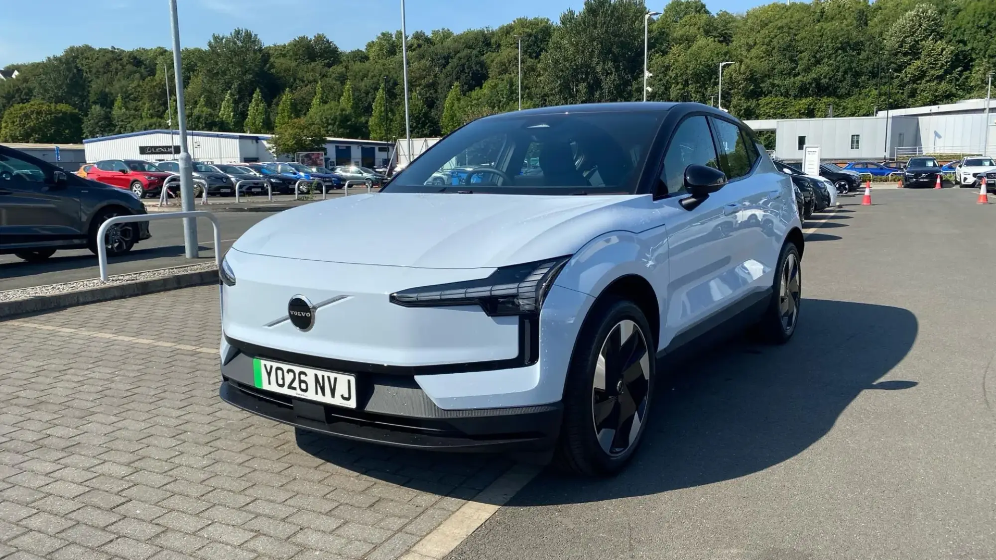 Volvo EX30 200kW SM Extended Range Plus 69kWh 5dr Auto YO26NVJ Image 3