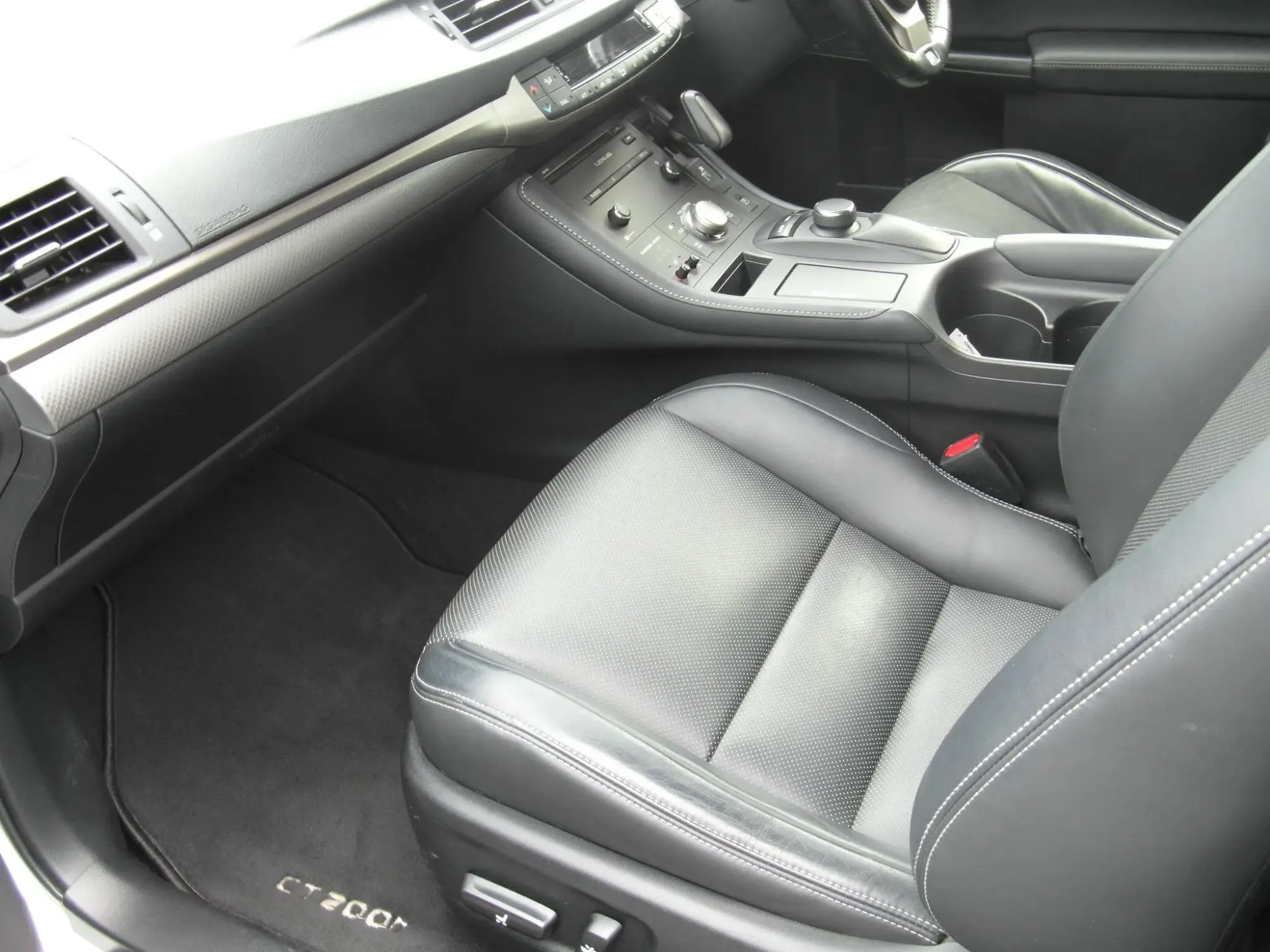 Lexus CT Image 28