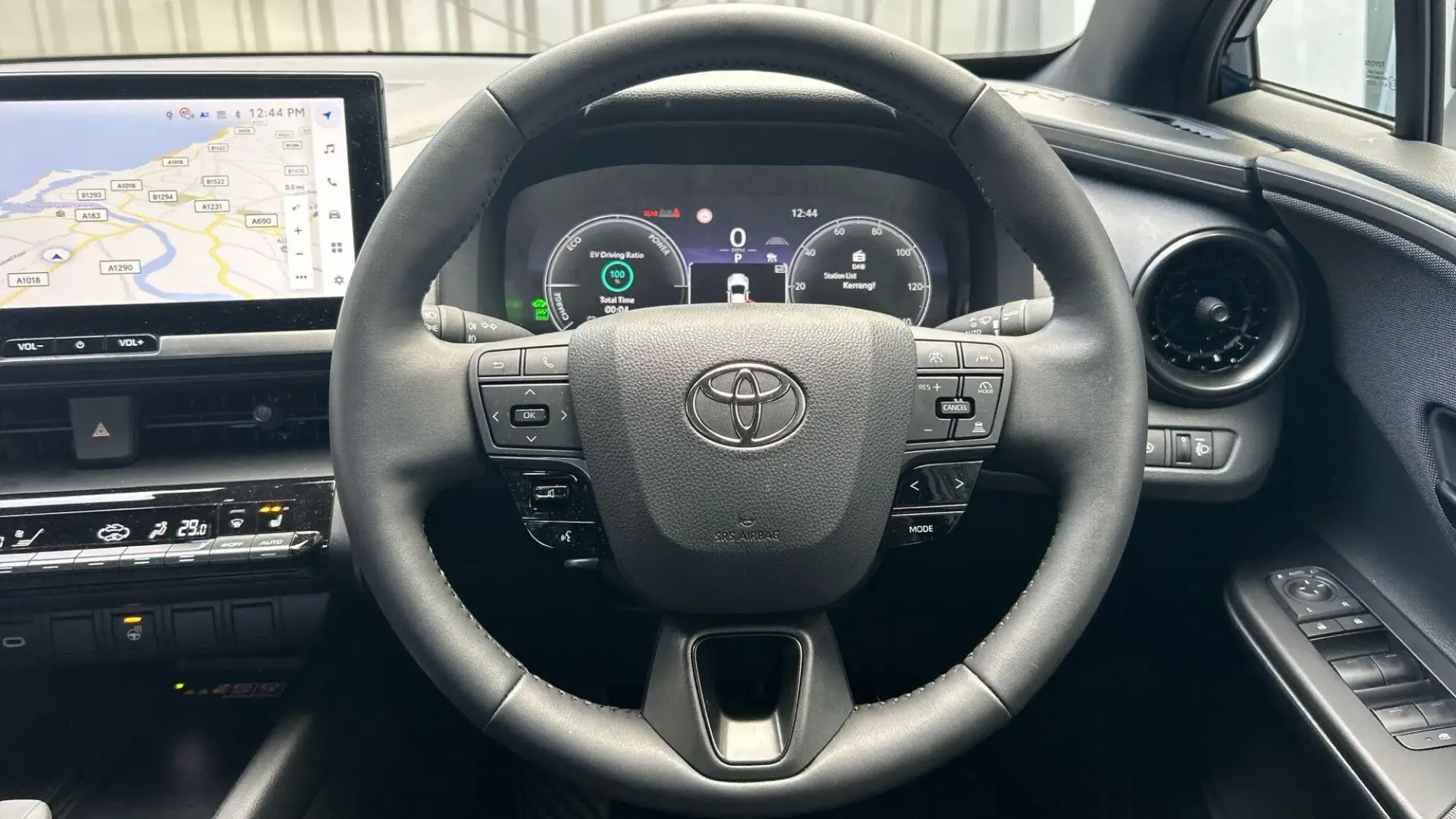 Toyota C-HR Plug-in Hybrid Image 11