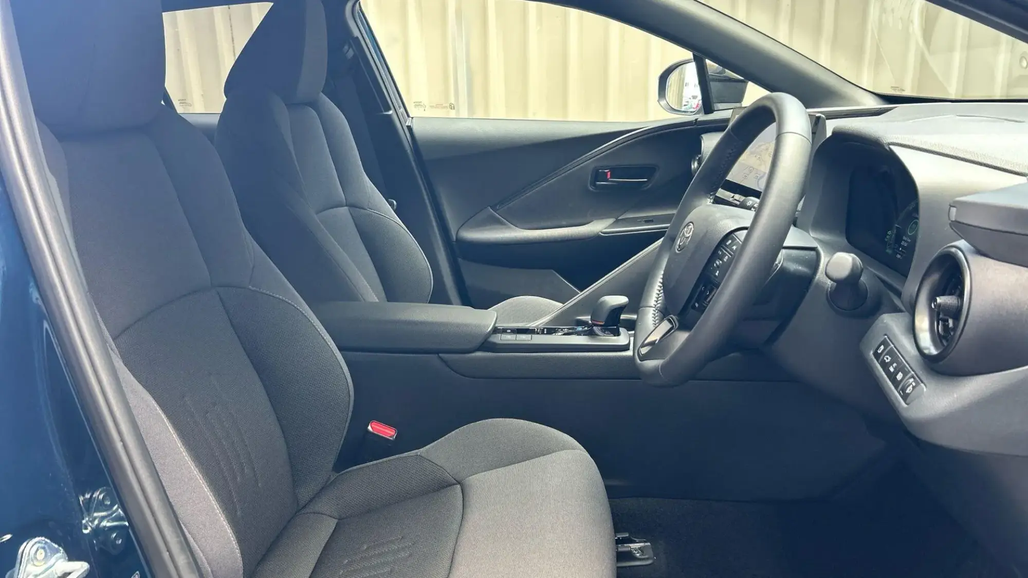 Toyota C-HR Plug-in Hybrid Image 14