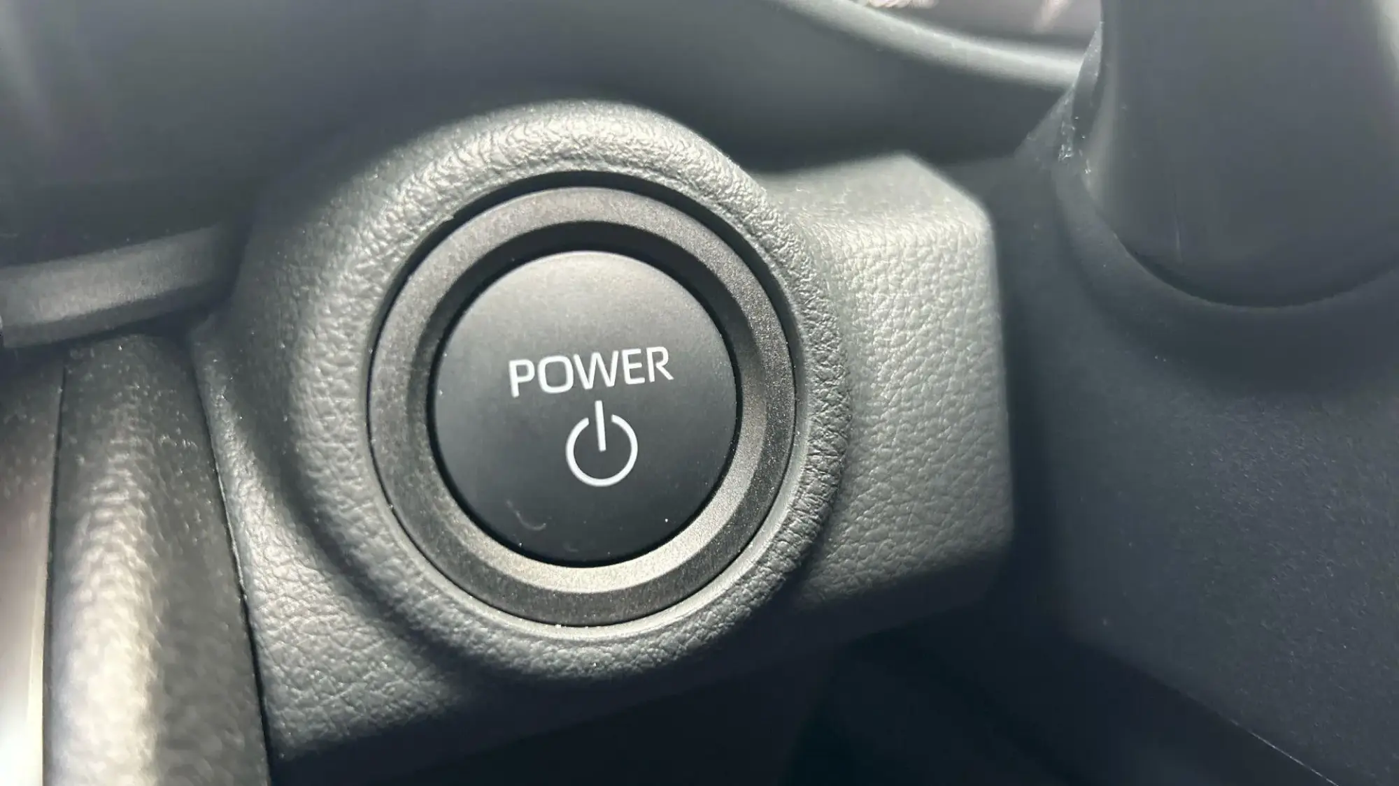 Toyota C-HR Plug-in Hybrid Image 35