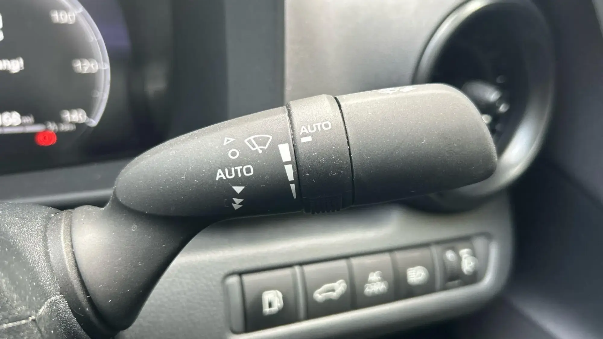 Toyota C-HR Plug-in Hybrid Image 38