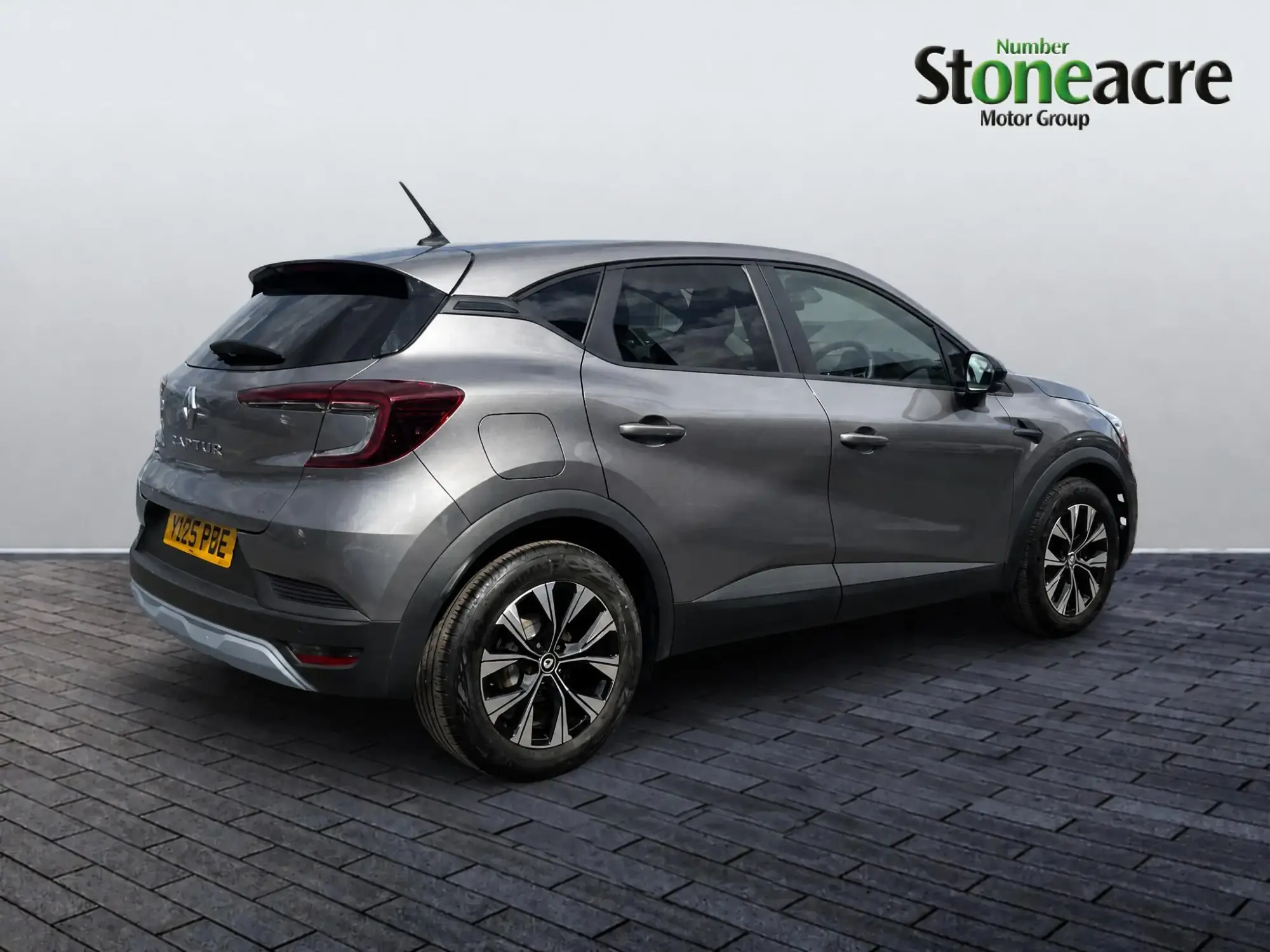 Renault Captur Image 8 Renault Captur Image 8