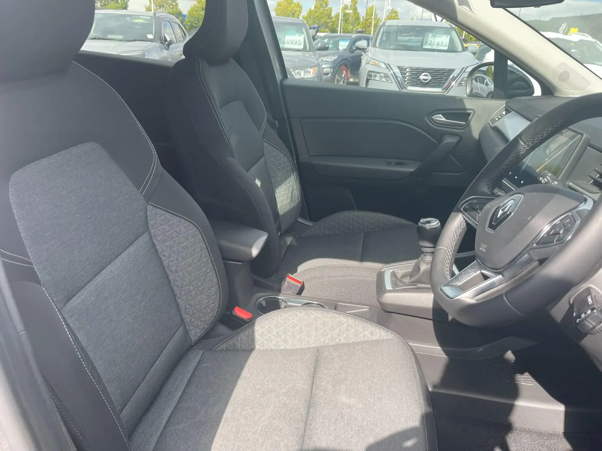 Renault Captur Image 11 Renault Captur Image 11