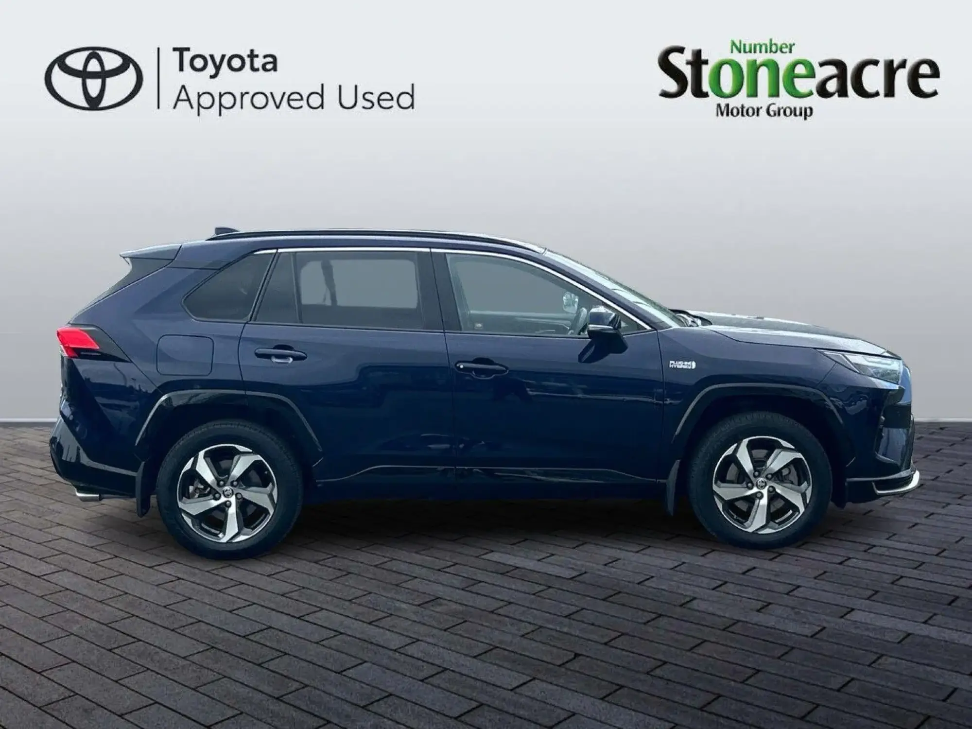 Toyota RAV4 Plug-in Hybrid Image 2