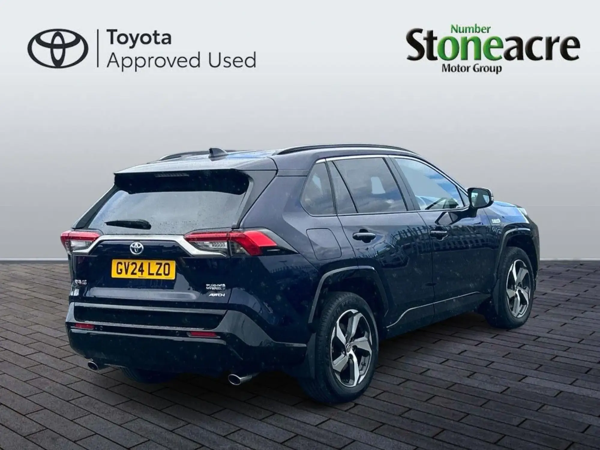 Toyota RAV4 Plug-in Hybrid Image 3