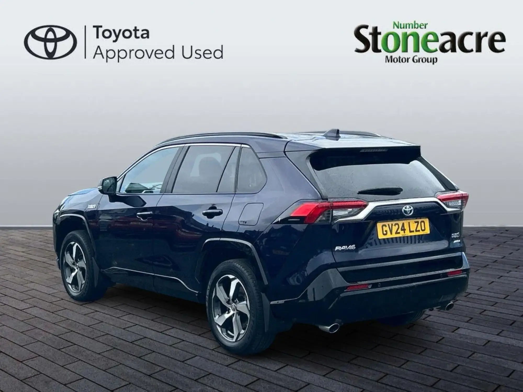 Toyota RAV4 Plug-in Hybrid Image 5