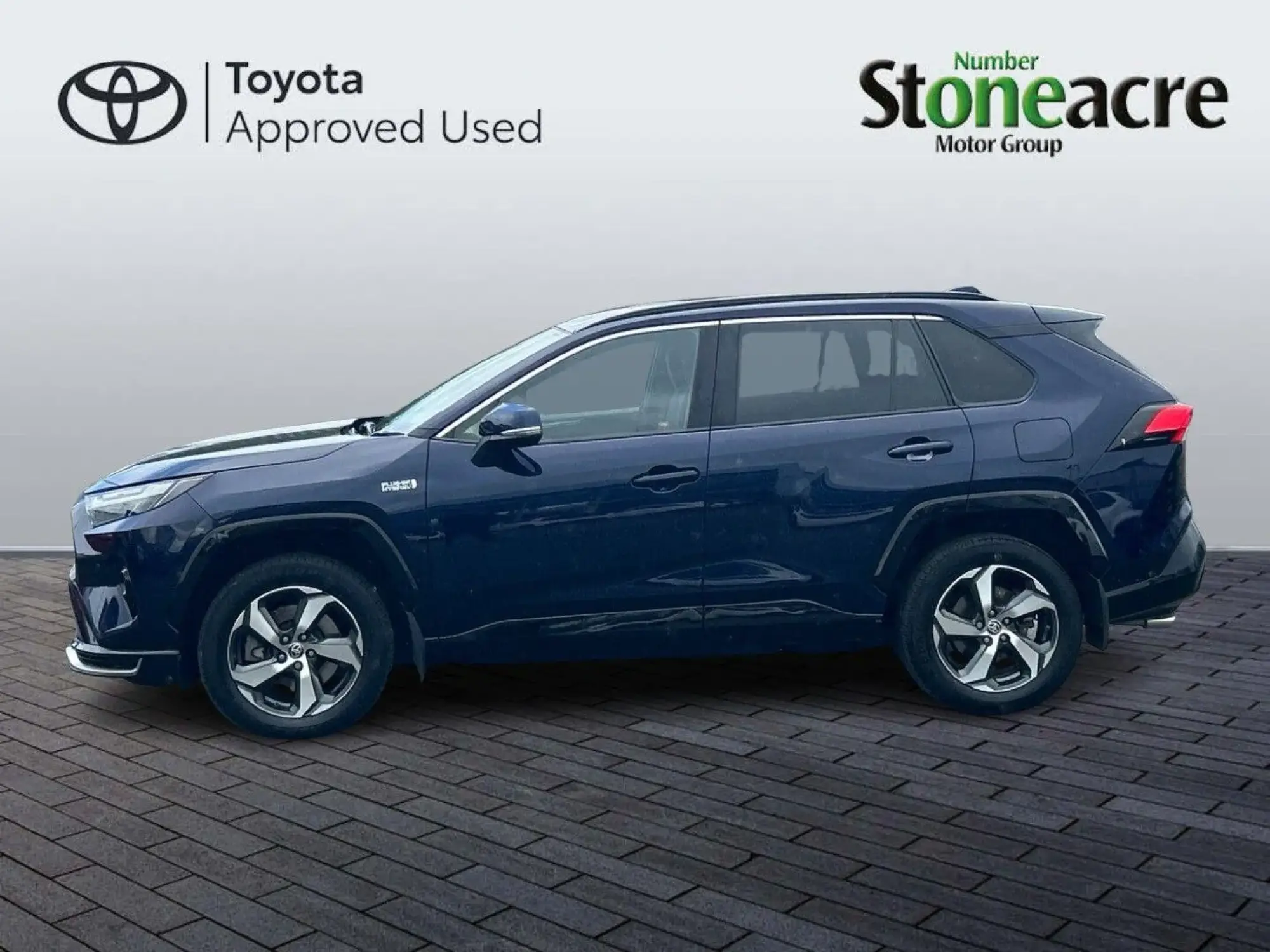 Toyota RAV4 Plug-in Hybrid Image 6