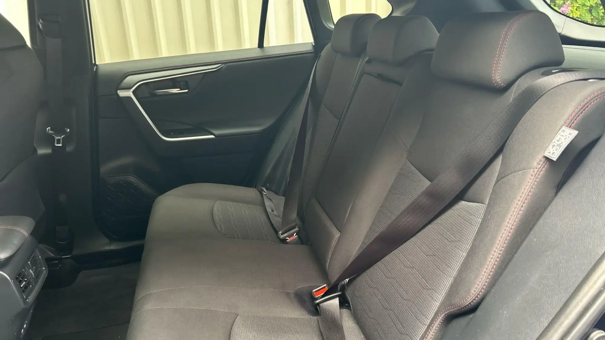 Toyota RAV4 Plug-in Hybrid Image 15