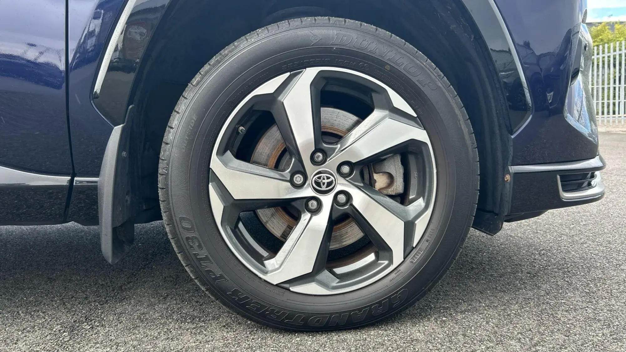 Toyota RAV4 Plug-in Hybrid Image 17