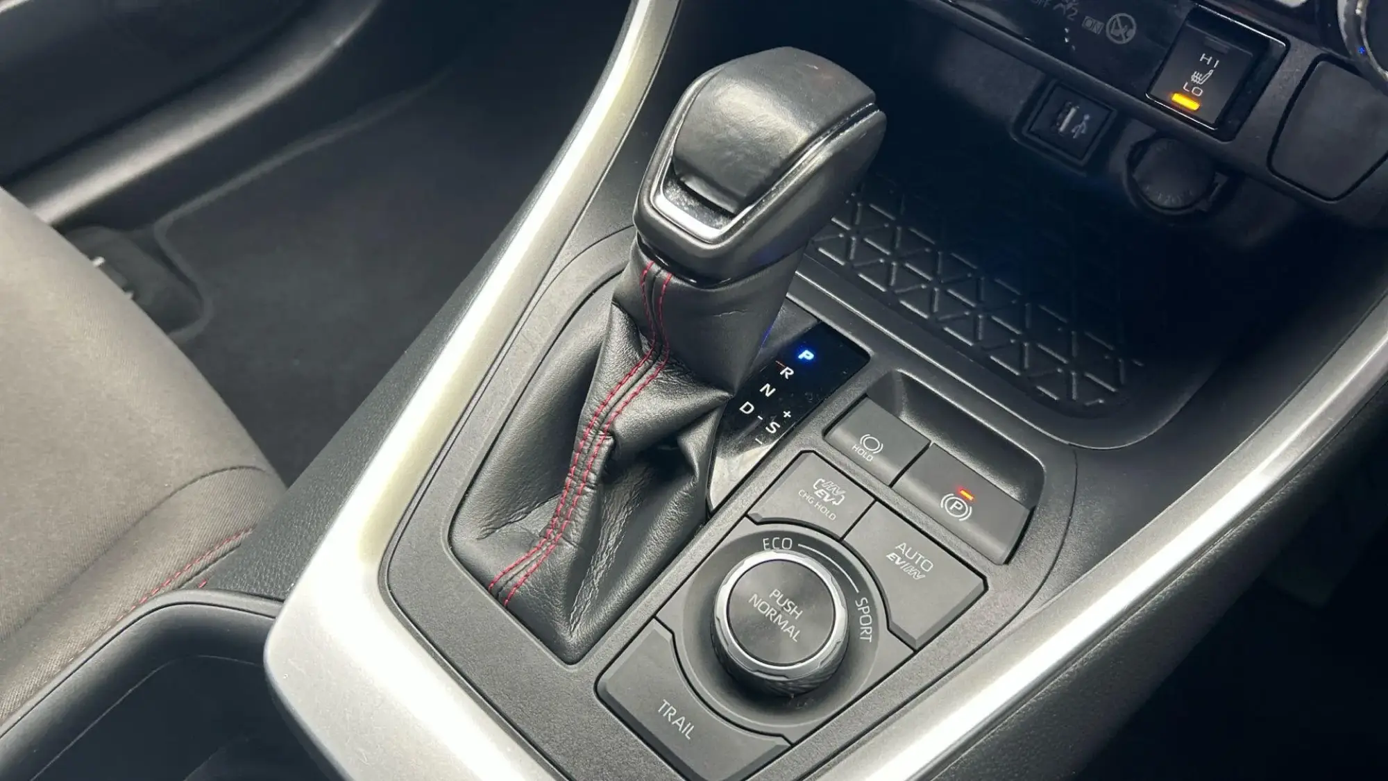 Toyota RAV4 Plug-in Hybrid Image 29